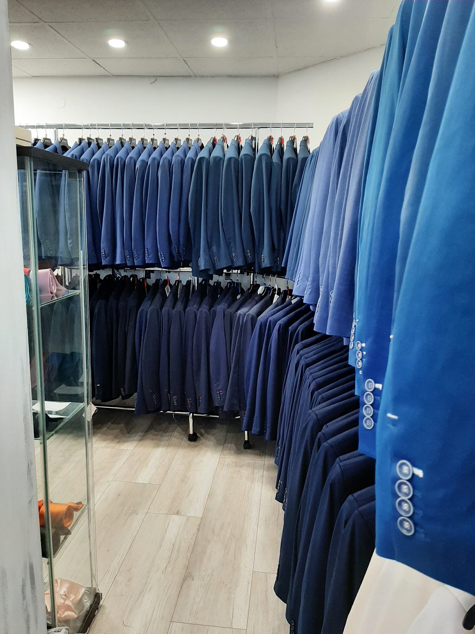 Svatební salón a společenská agentura STUDIO V.MOONA Most foto 6