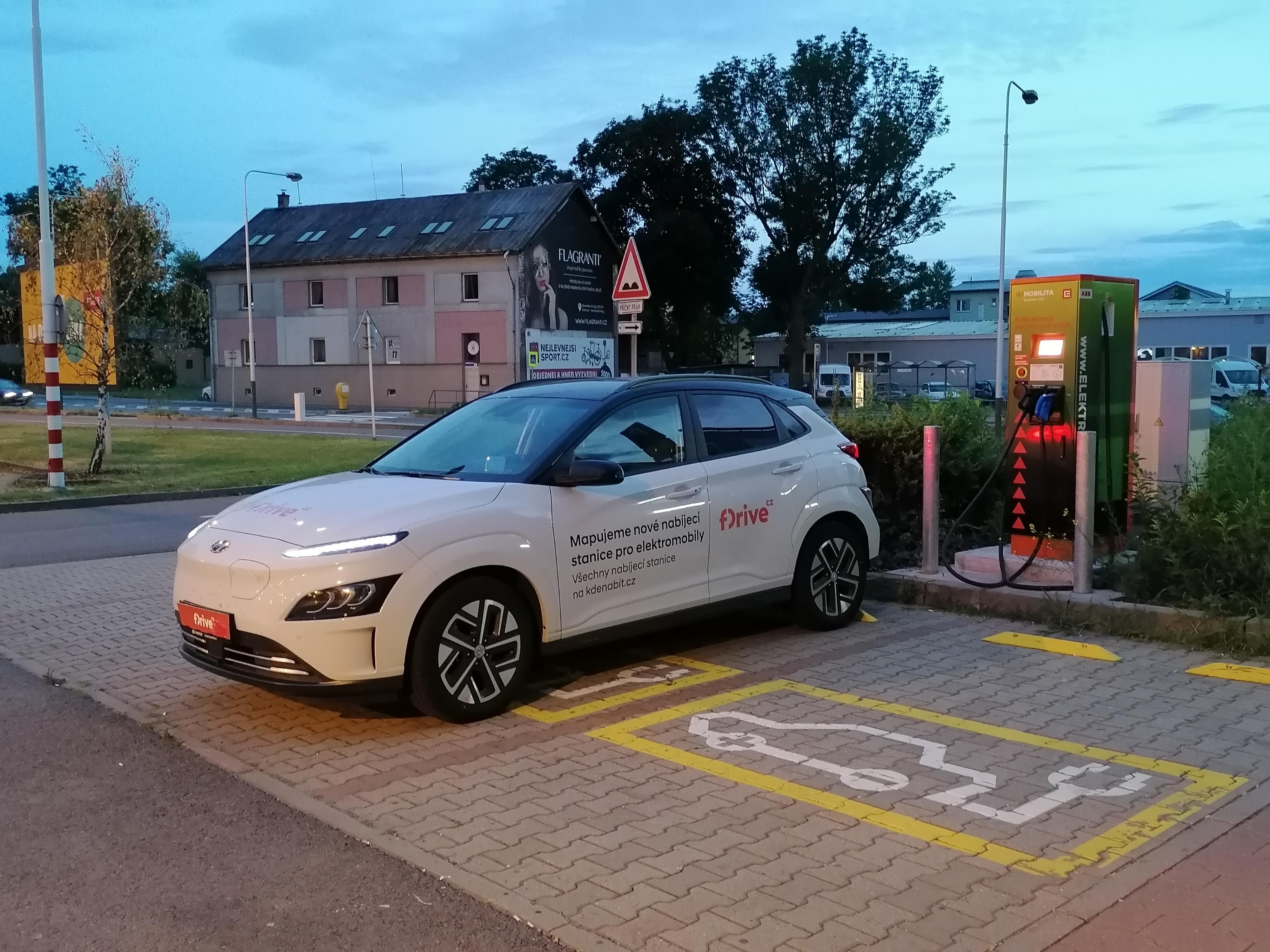 Nabíjecí stanice ČEZ foto 1