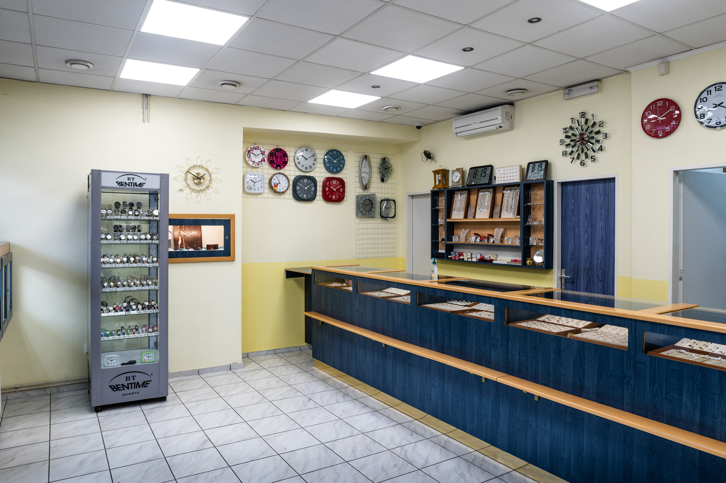 Ondřej Košťálek - hodinářství - zlato - stříbro foto 2