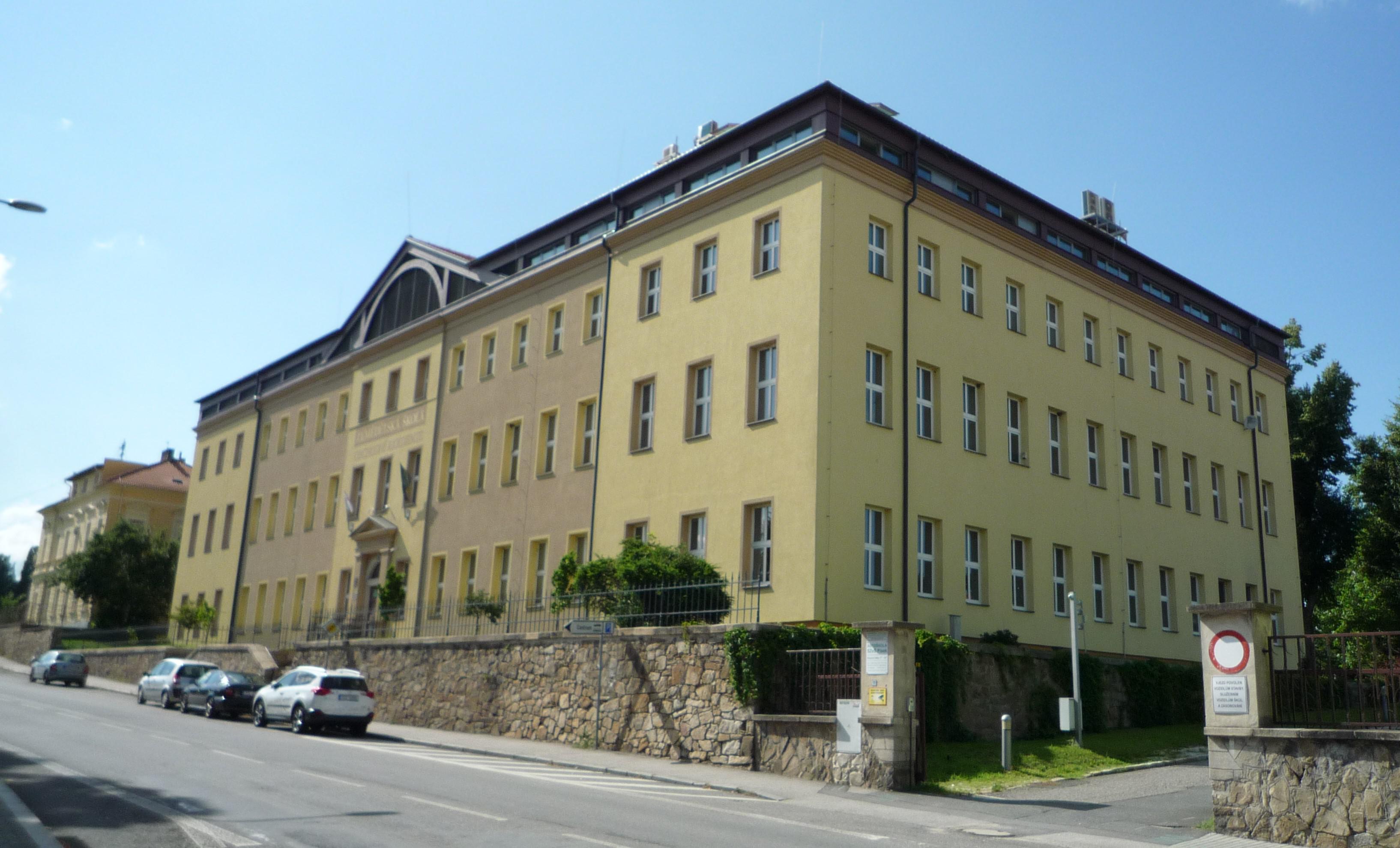 Střední zemědělská škola, Písek, Čelakovského 200 foto 3