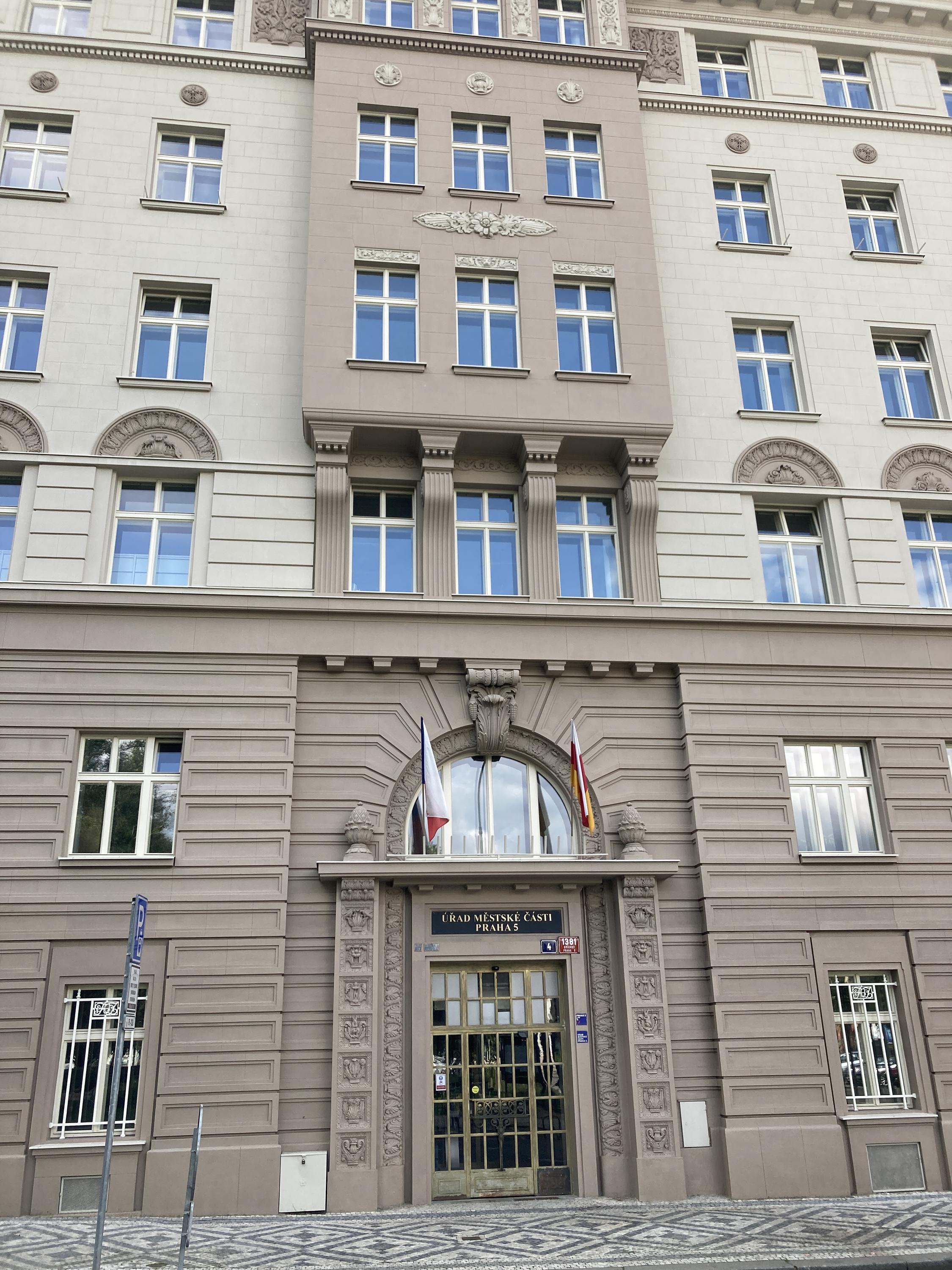Úřad městské části Praha 5 foto 2