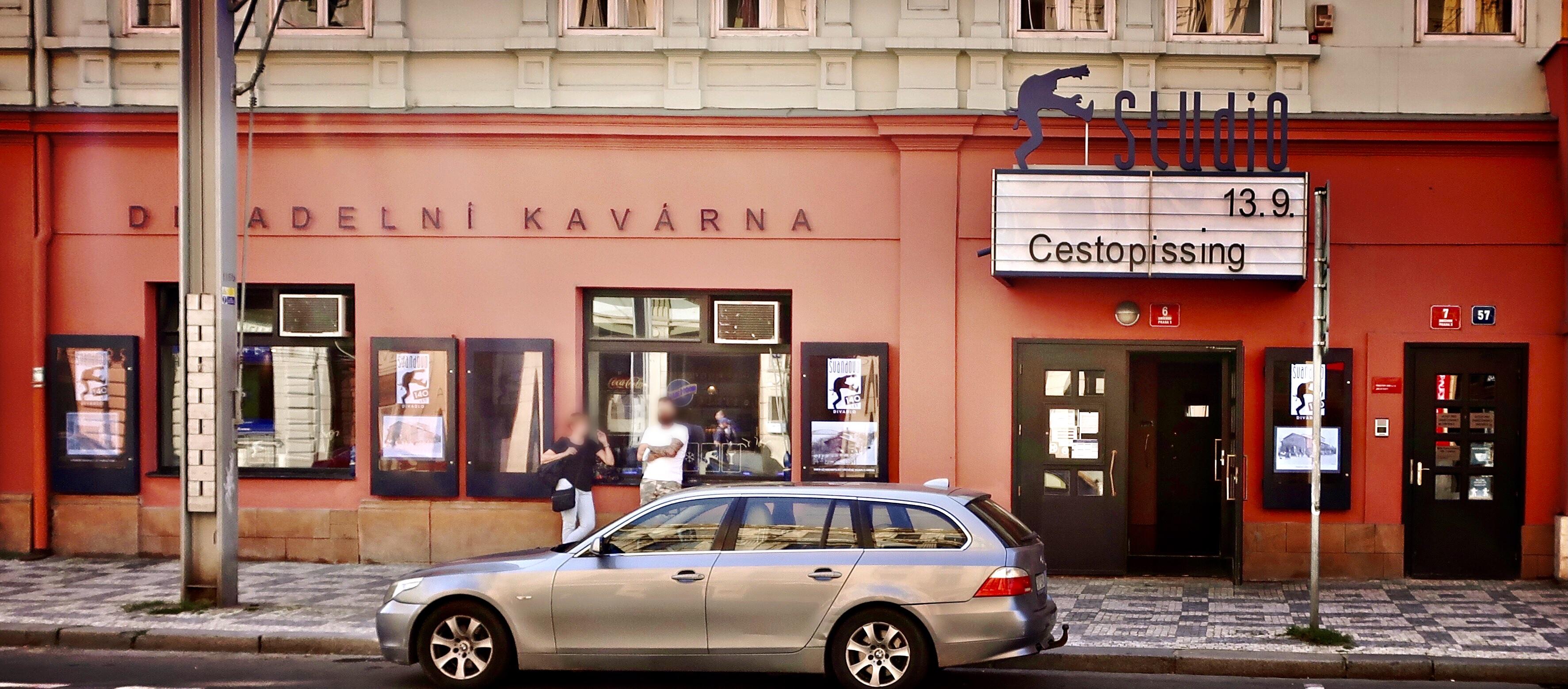 Divadelní kavárna Švandova divadla foto 2