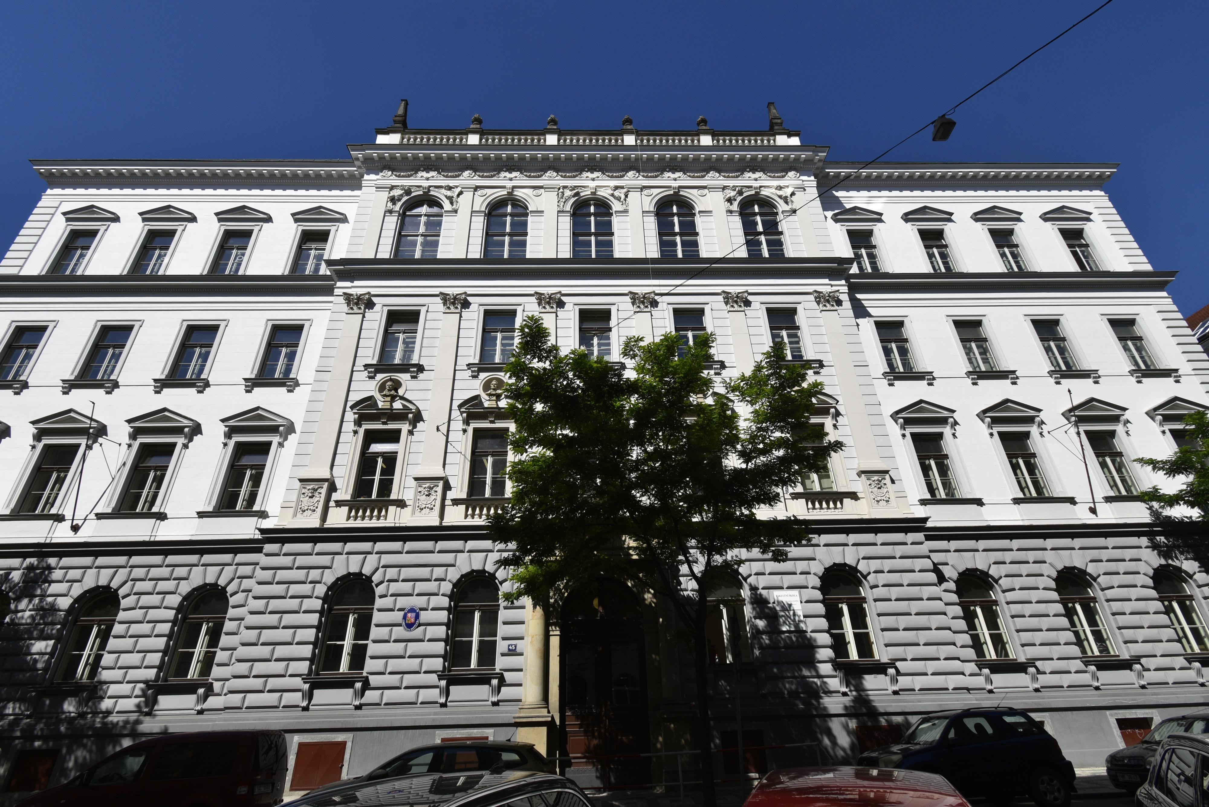 Gymnázium Christiana Dopplera foto 3