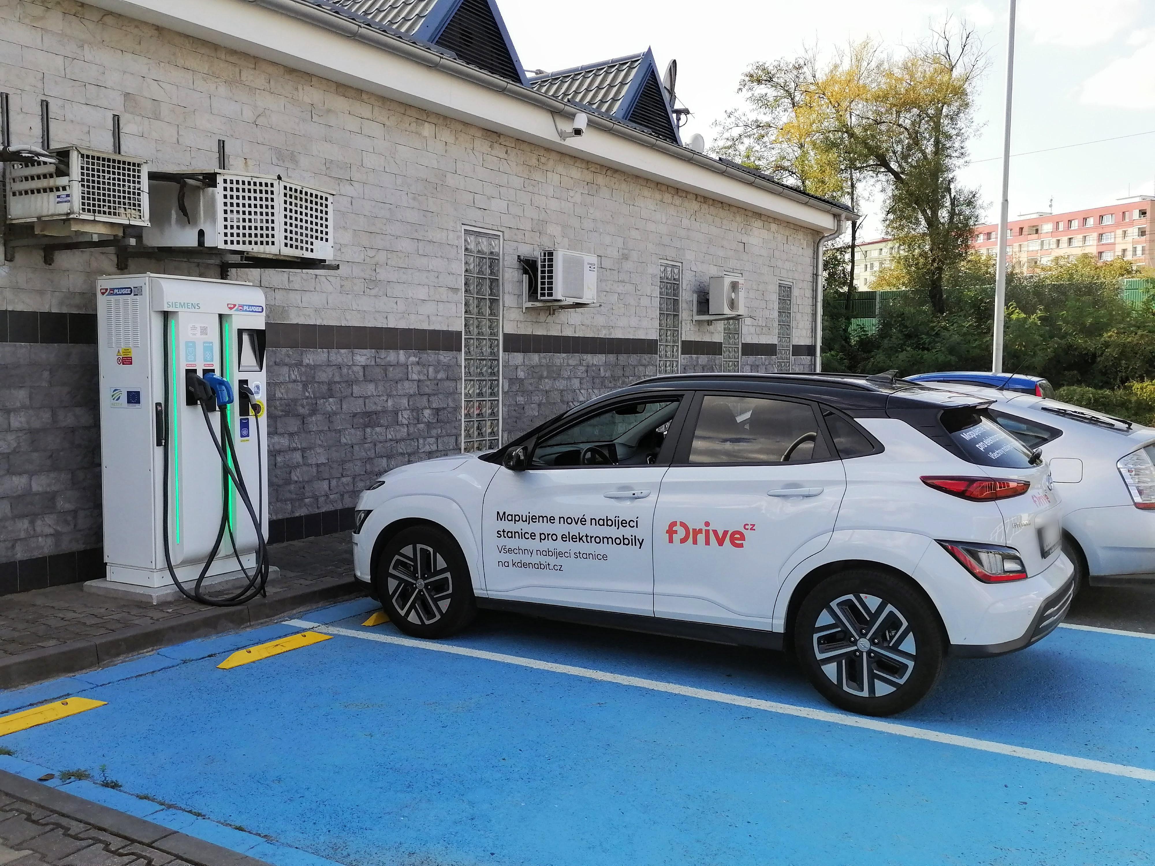 MOL - nabíjecí stanice