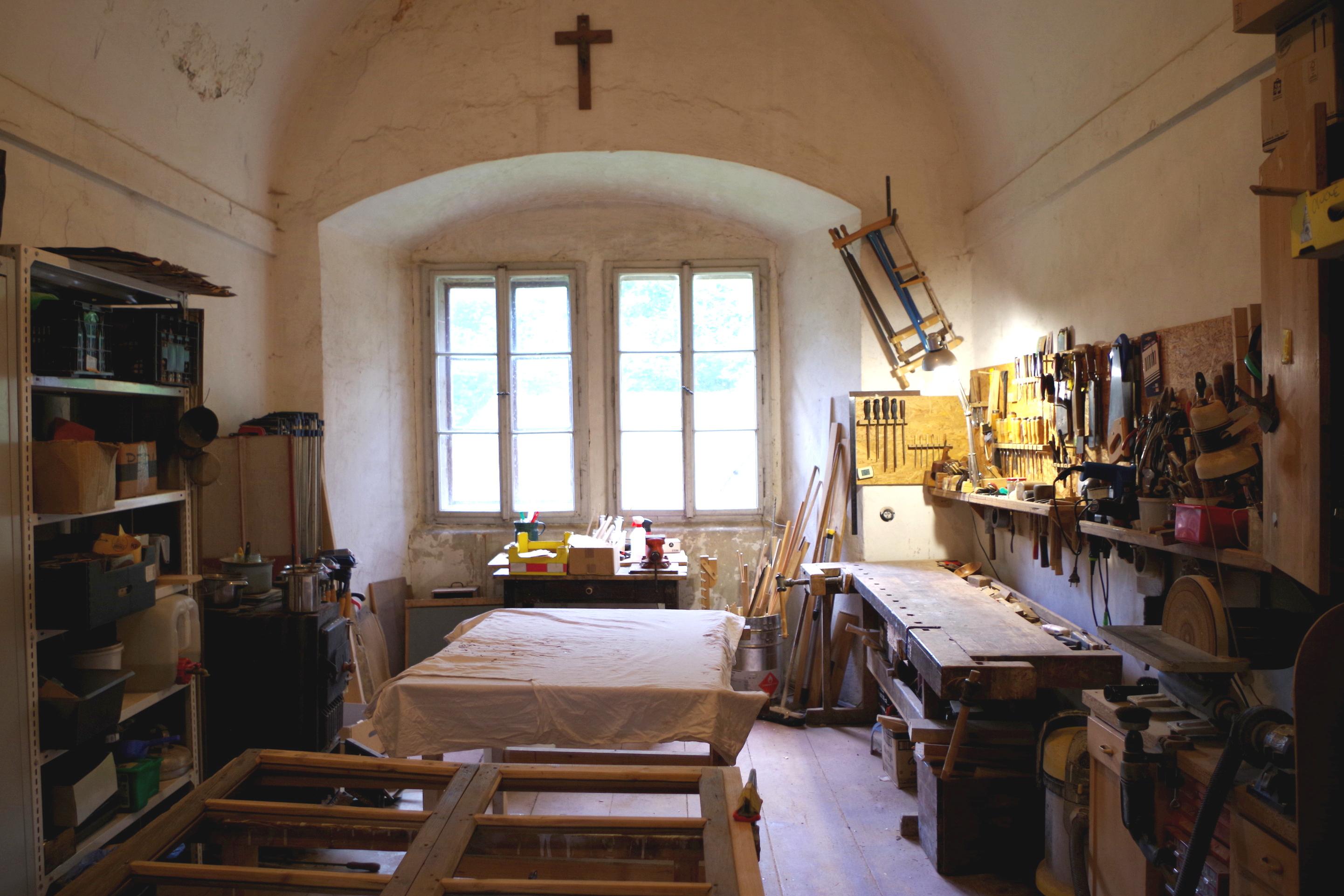 Restaurování starožitností - David Raška