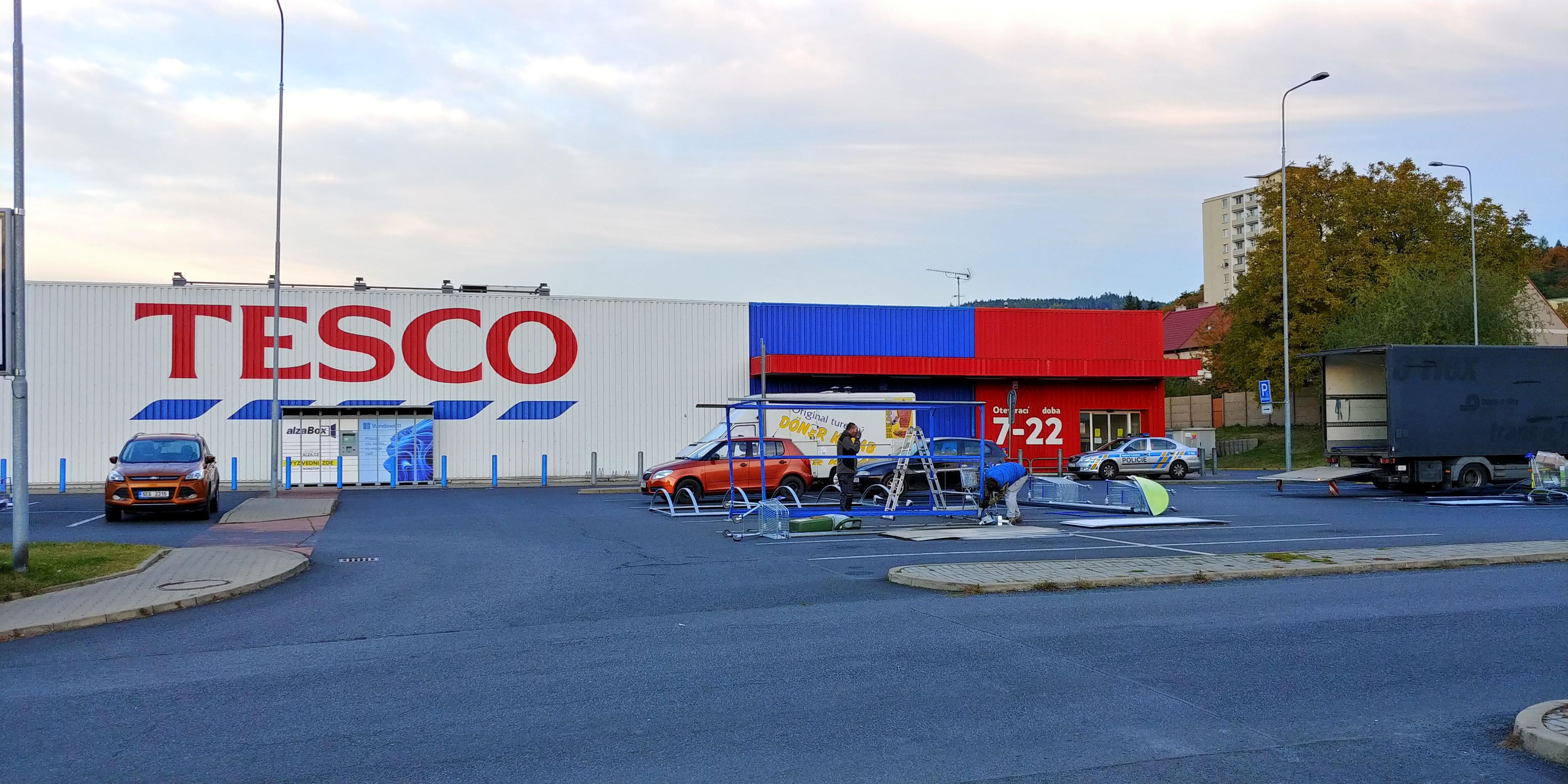 Tesco foto 2