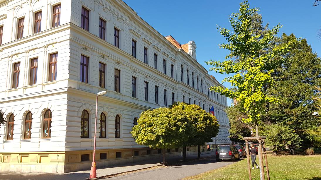 Základní škola Lovosice, Sady pionýrů 355/2, okres Litoměřice foto 3