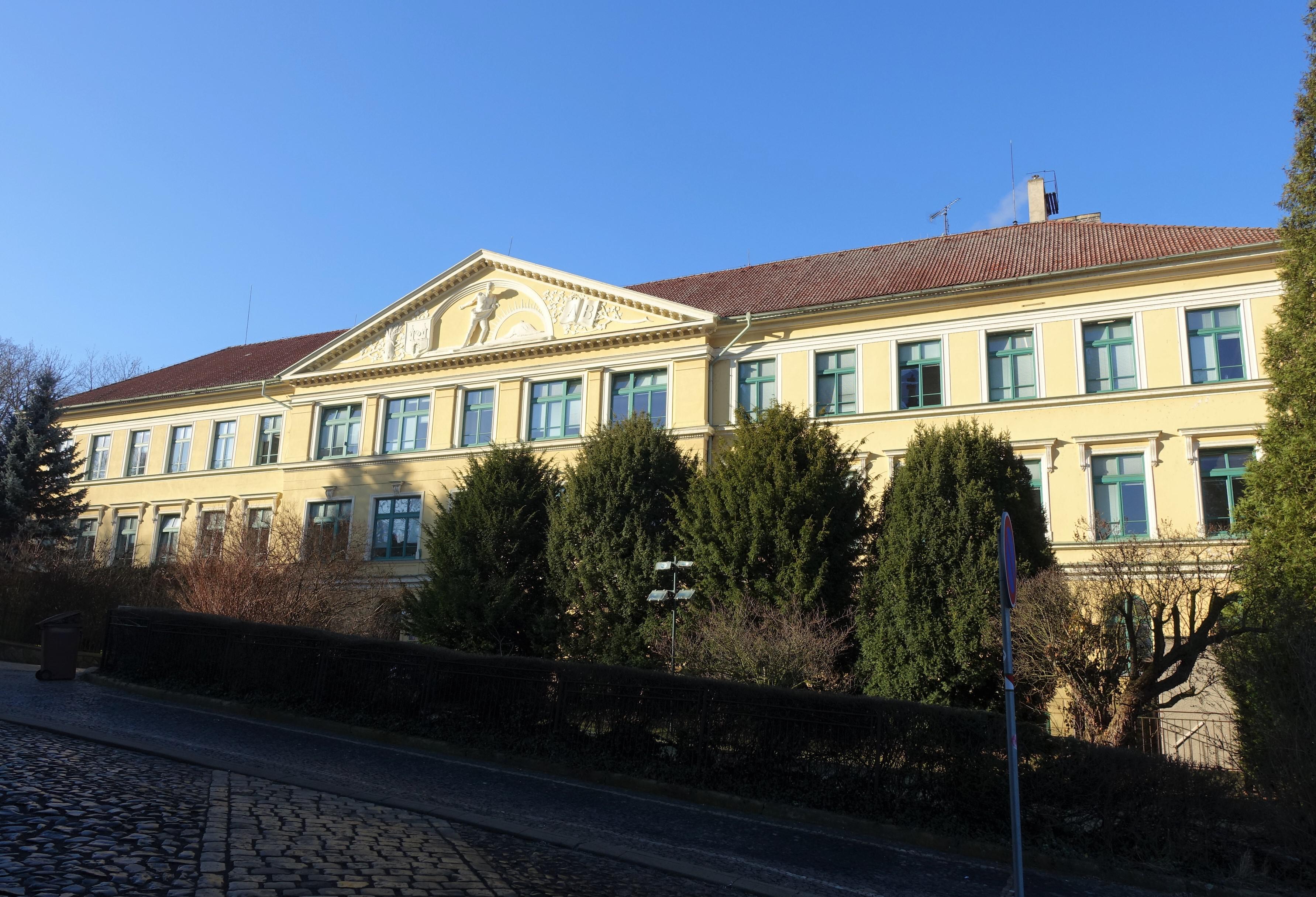 Gymnázium Roudnice nad Labem, Havlíčkova foto 3