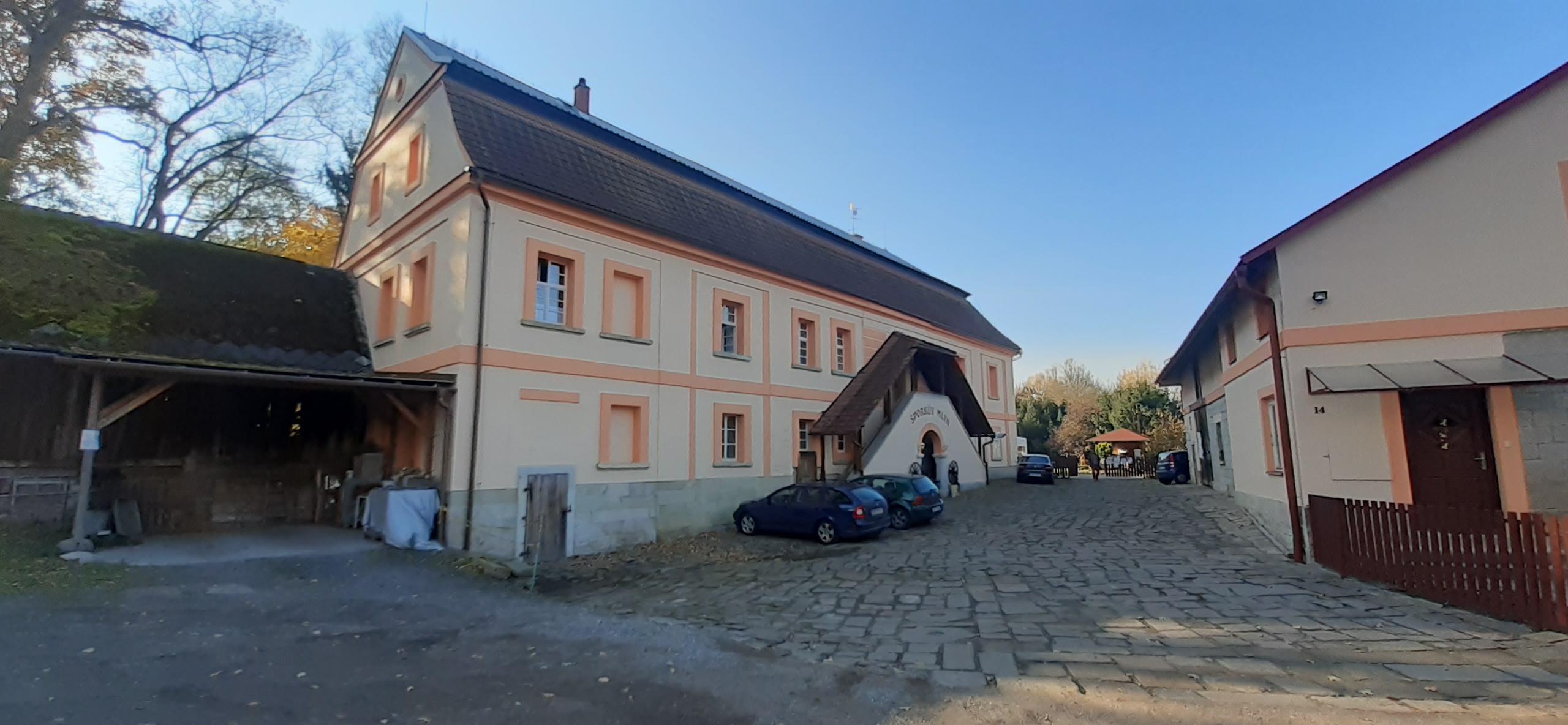 Šporkův Mlýn - restaurace foto 4
