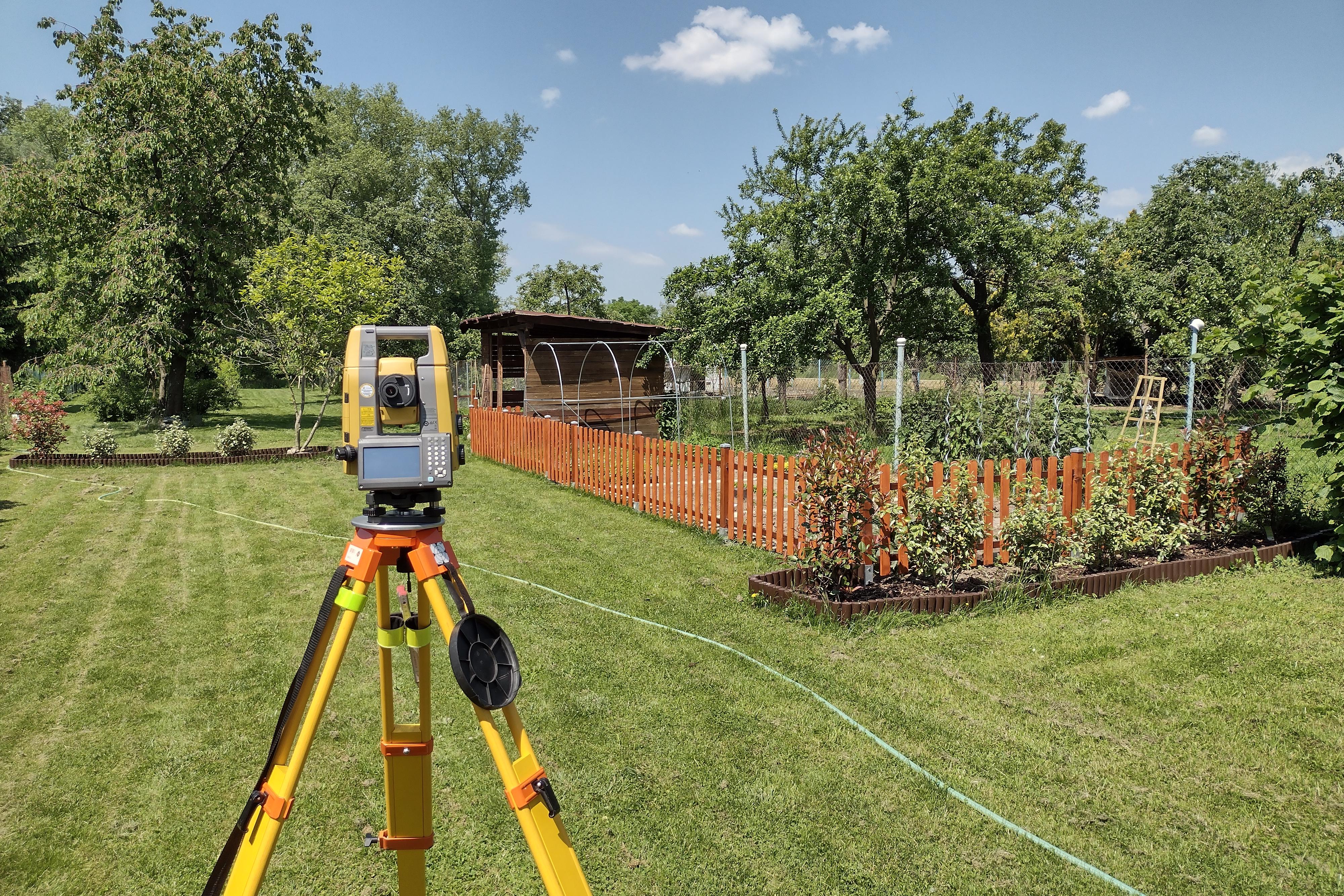 Geodetické práce - vytyčení hranice pozemku