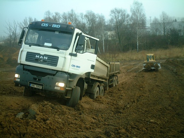 CES-EKO s.r.o. - nákladní autodoprava foto 3