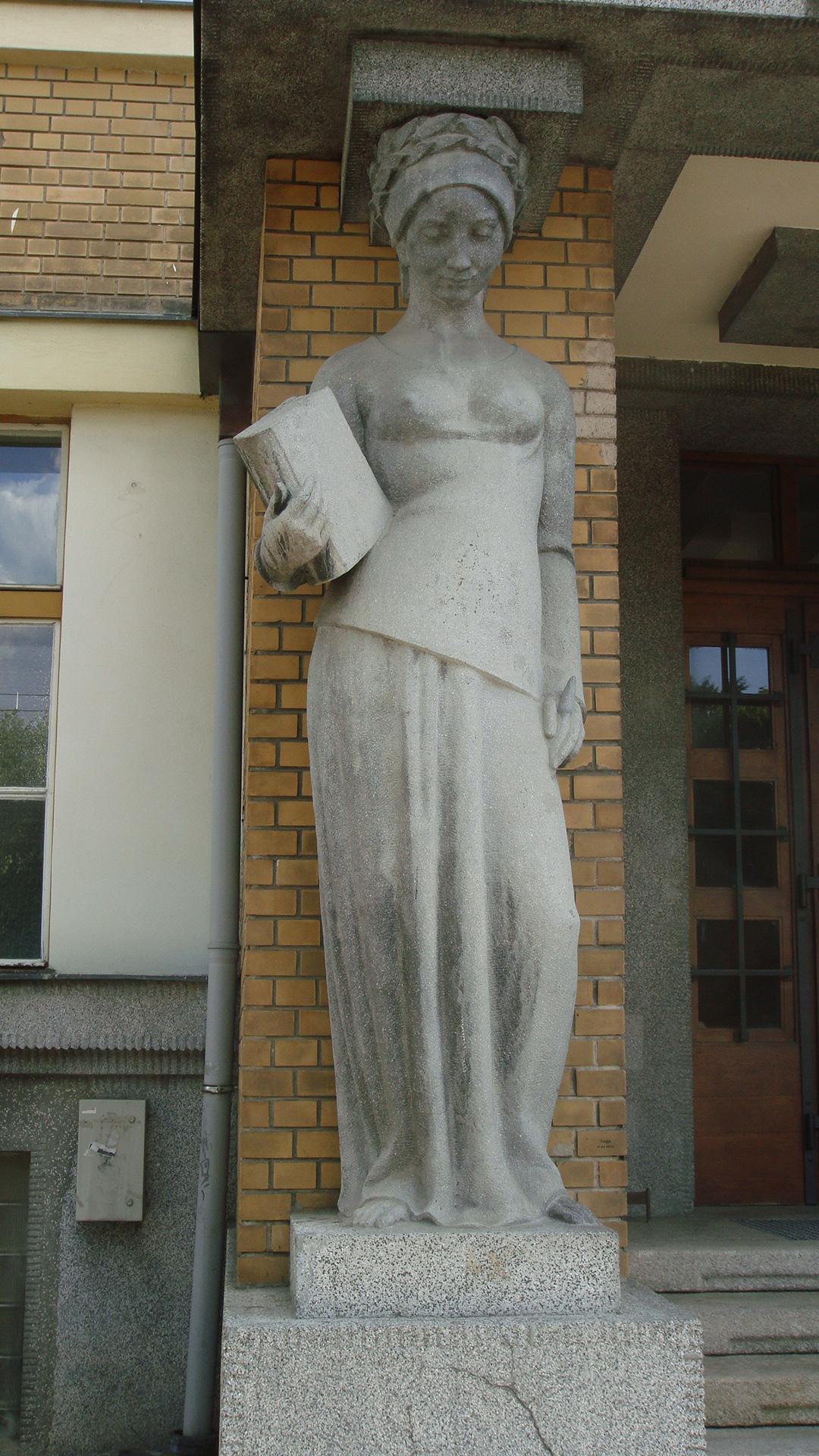 Gymnázium Brno, Slovanské náměstí foto 2