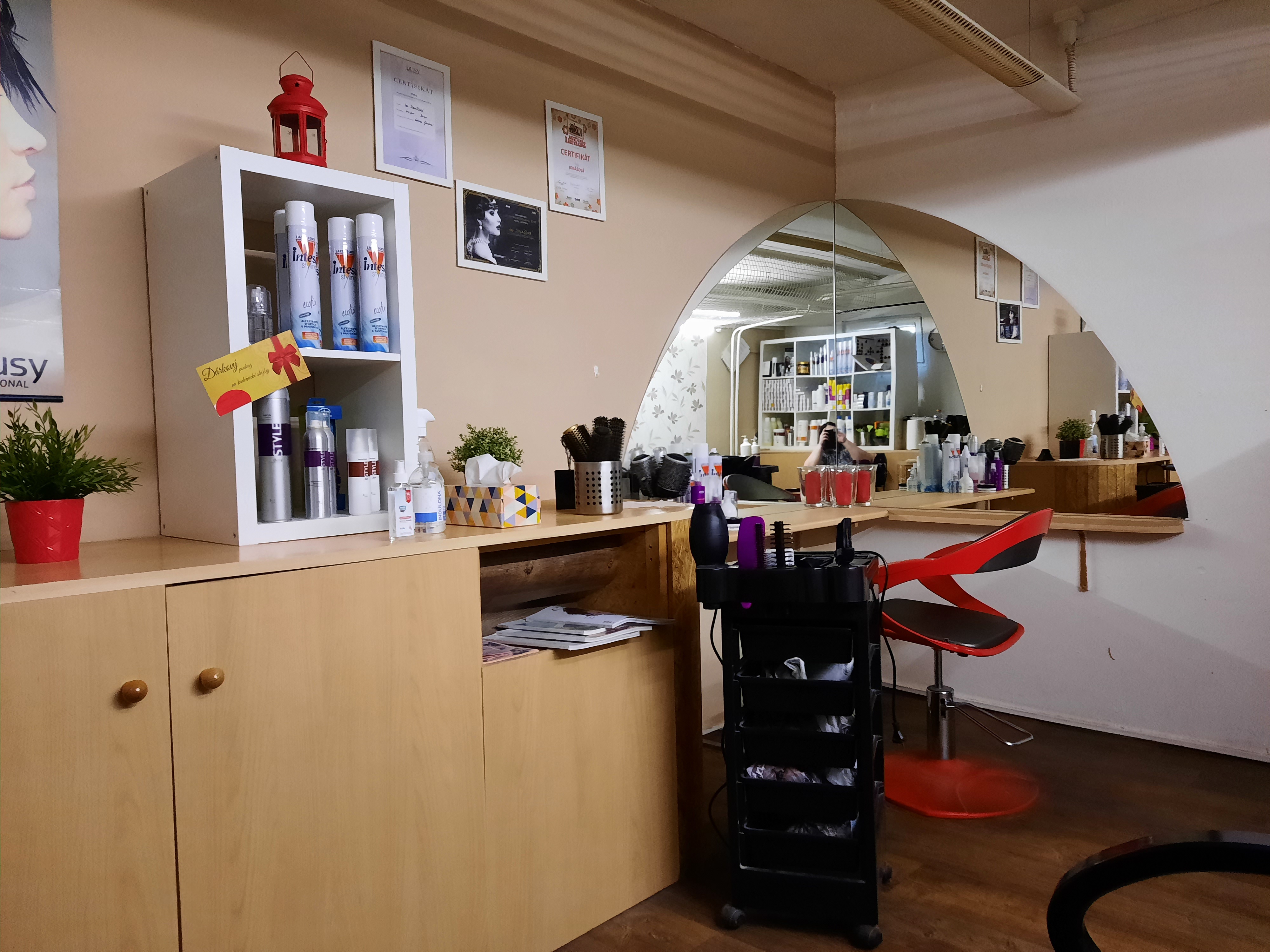 Kadeřnictví Iva Jonášová