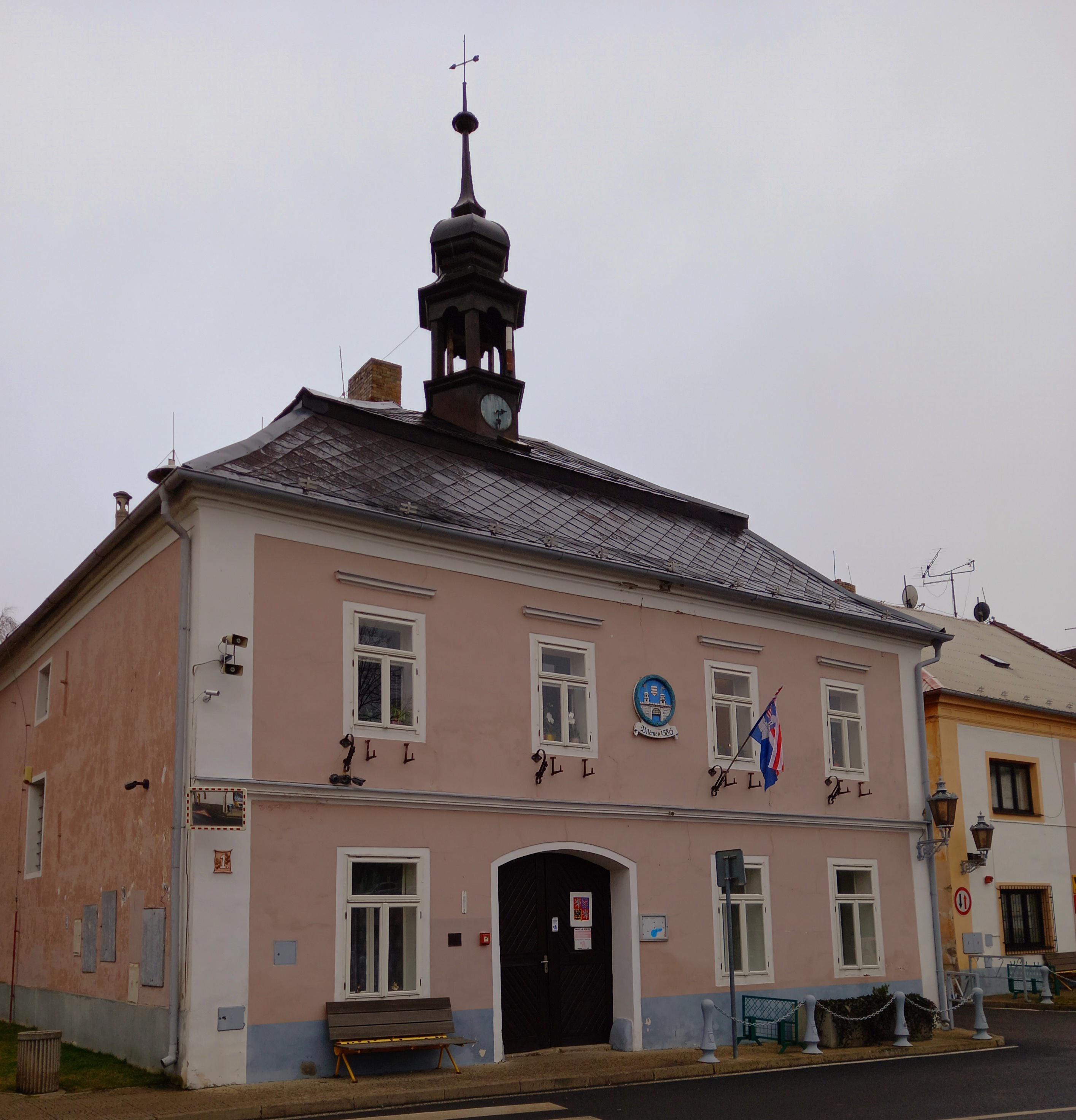 Vilémov - obecní úřad foto 4