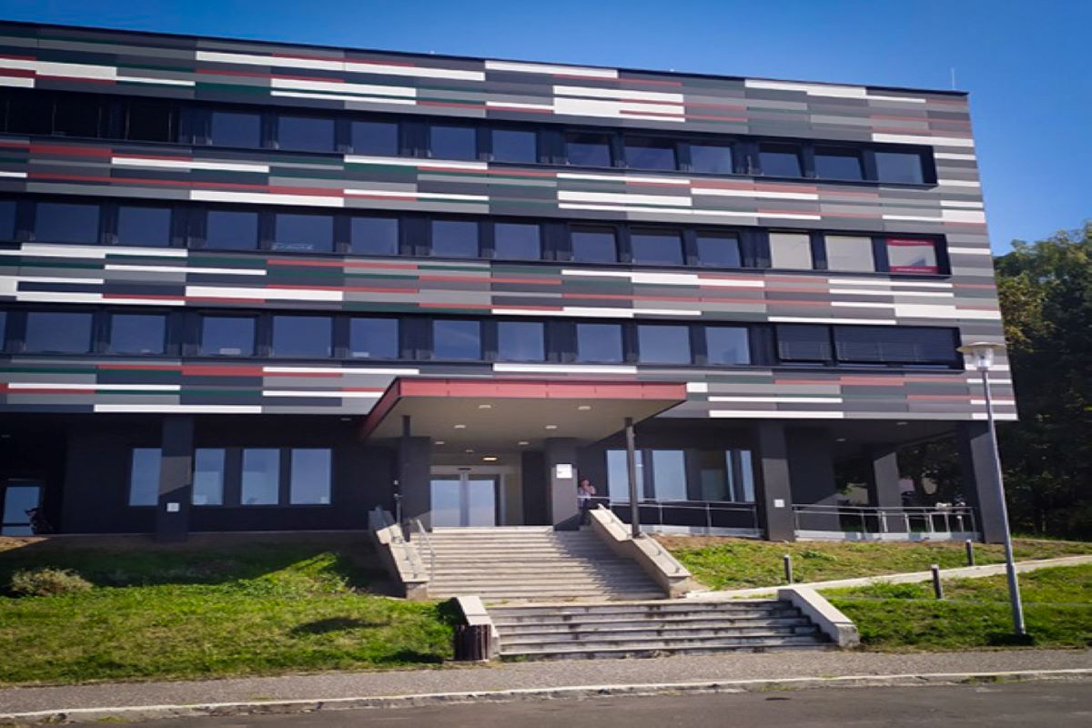 Pedagogicko-psychologická poradna a Speciálně pedagogické centrum Královéhradeckého kraje