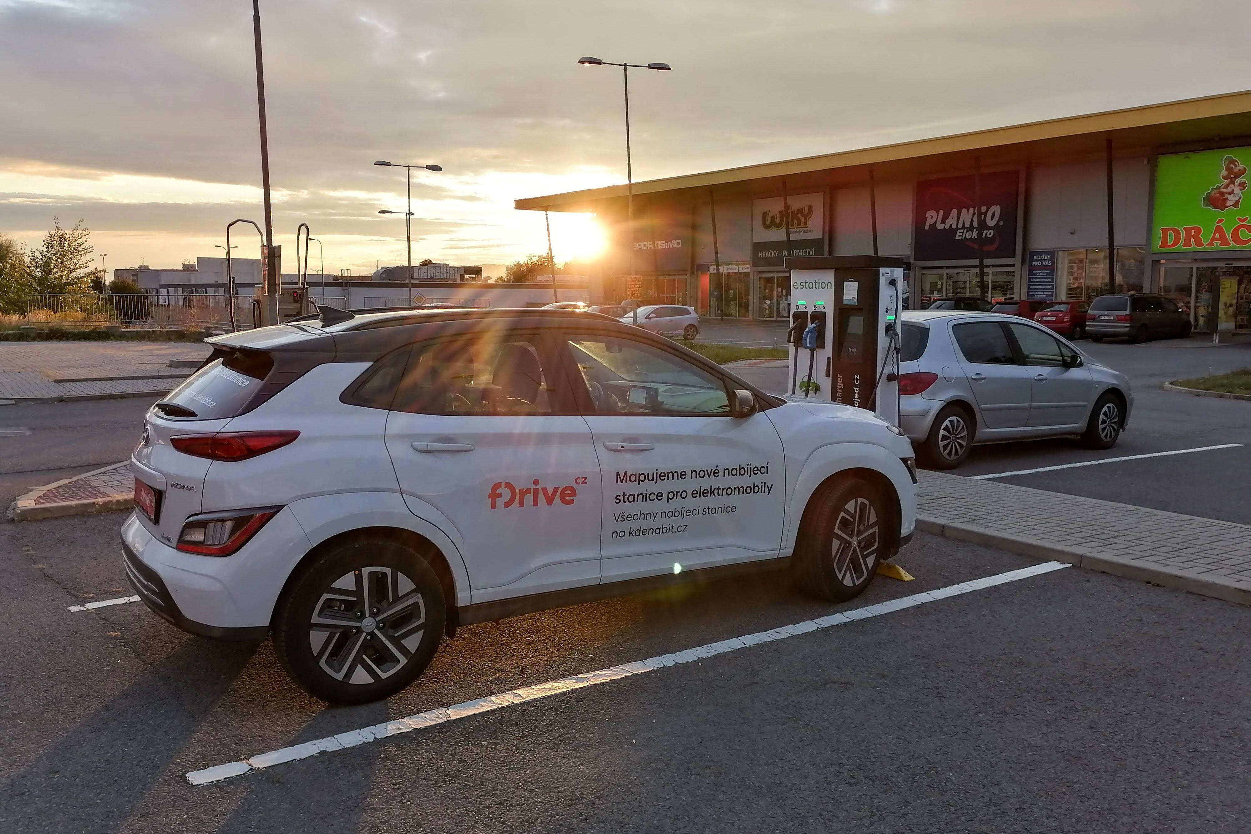 Nabíjecí stanice e-station