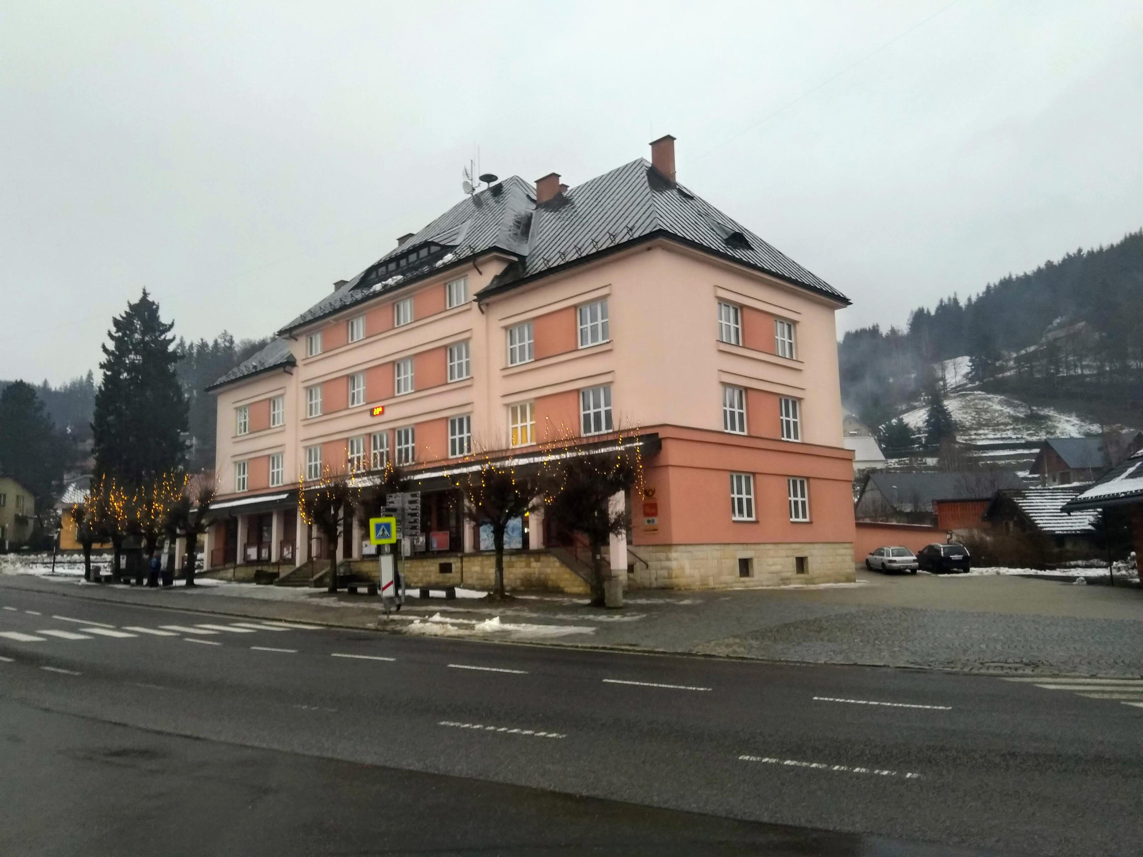 Jablonec nad Jizerou - městský úřad foto 6