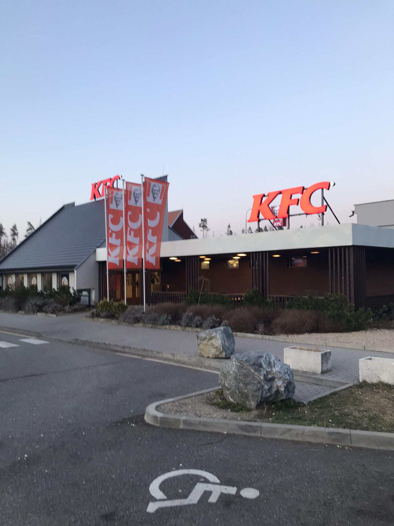 Nonstop Bar 9 křížů foto 6