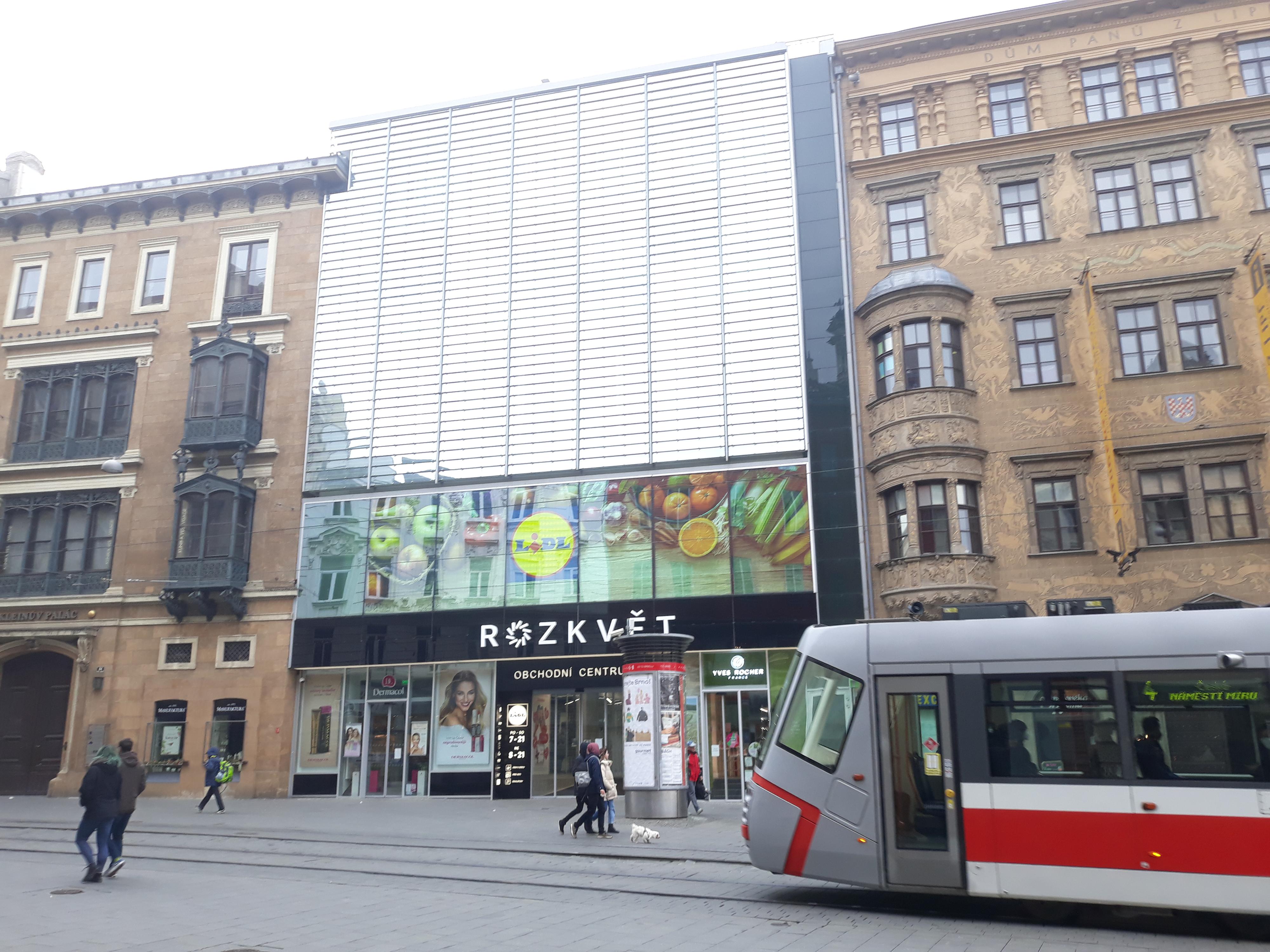 Obchodní centrum ROZKVĚT