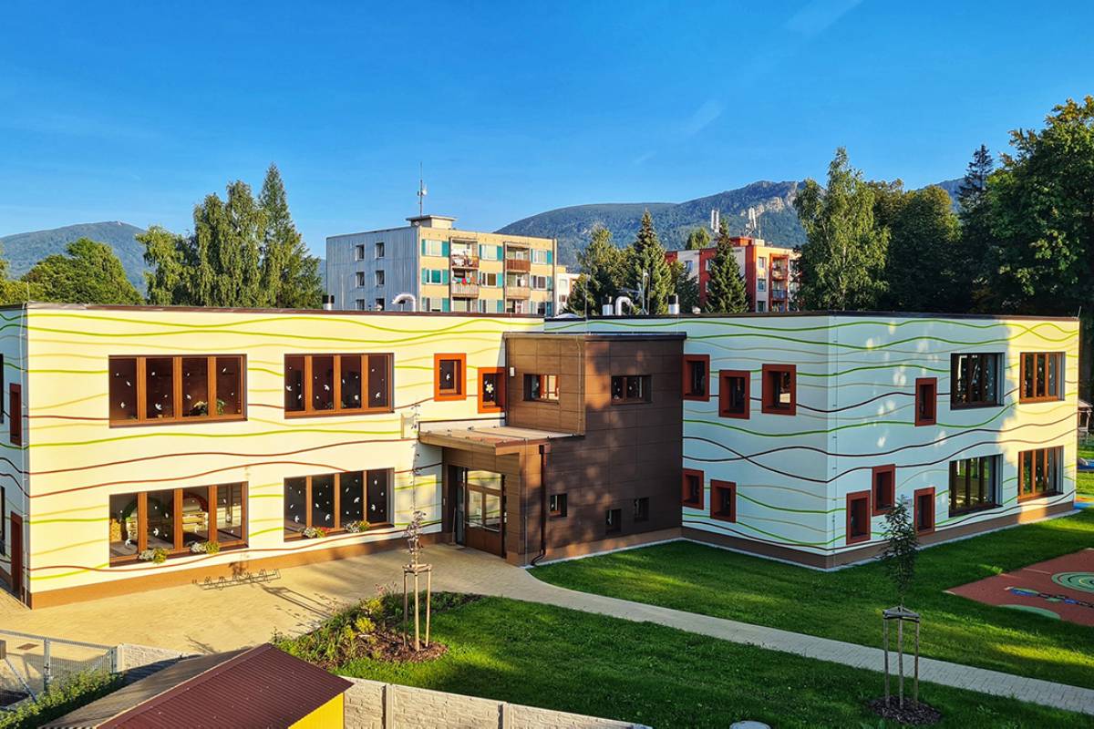 ZŠ a MŠ Hejnice, Nádražní