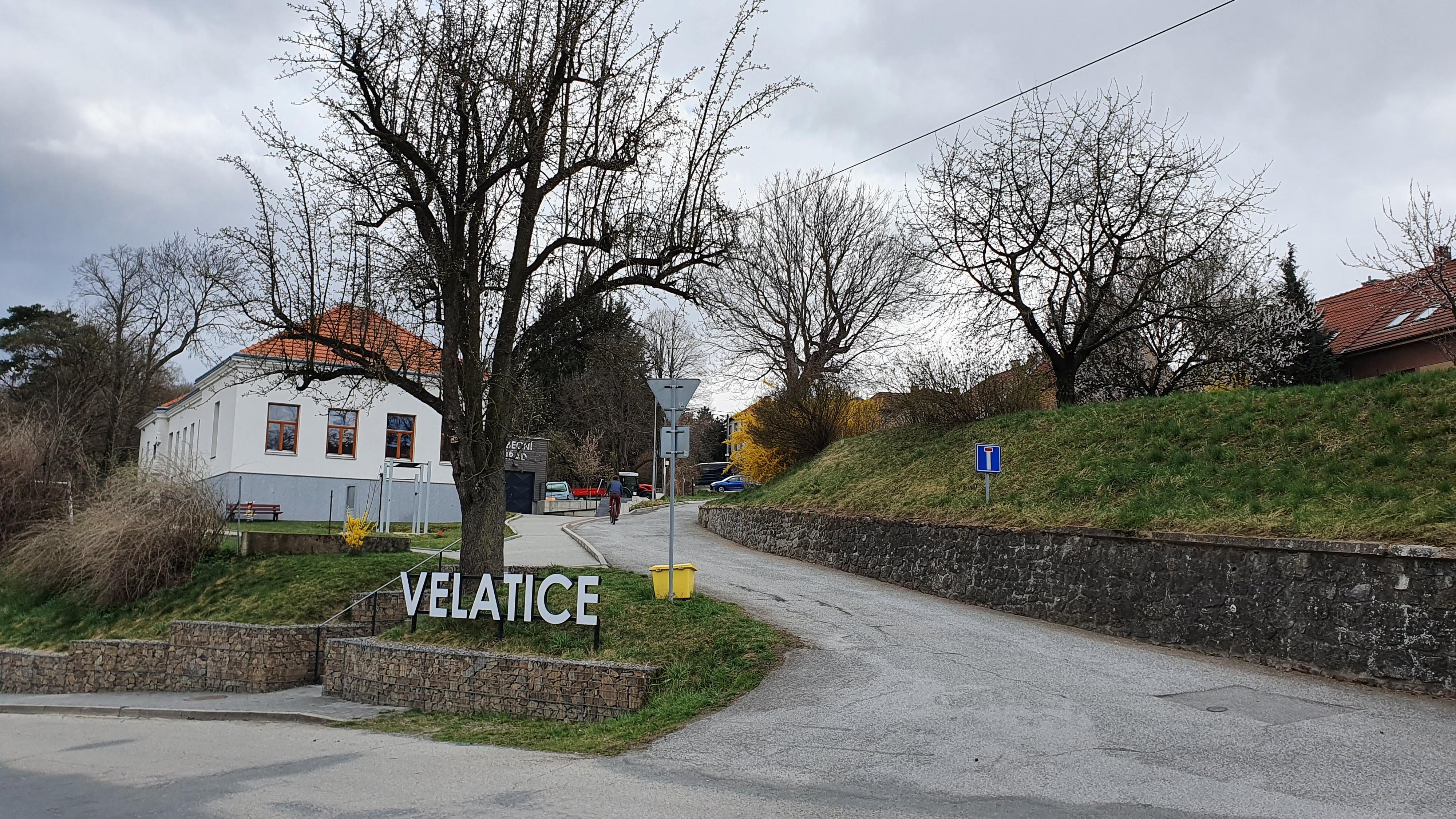 Velatice - obecní úřad foto 4