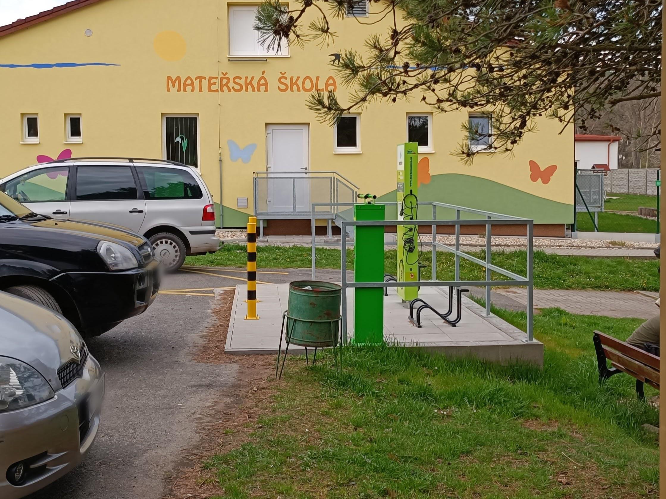 Nabíjecí stanice pro elektrokola Babylon foto 2