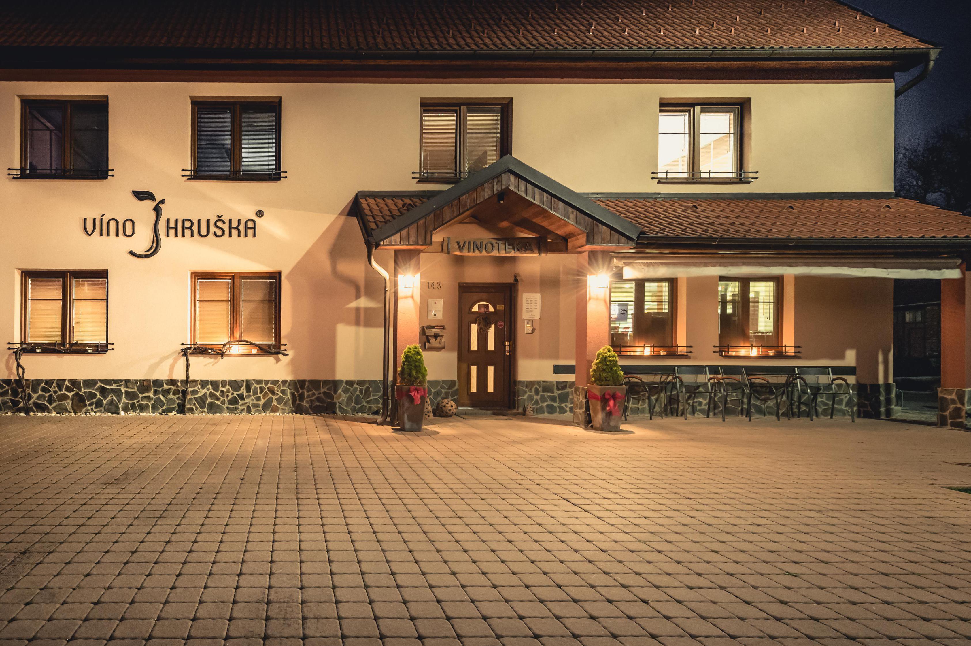 Vinotéka a penzion VÍNO HRUŠKA