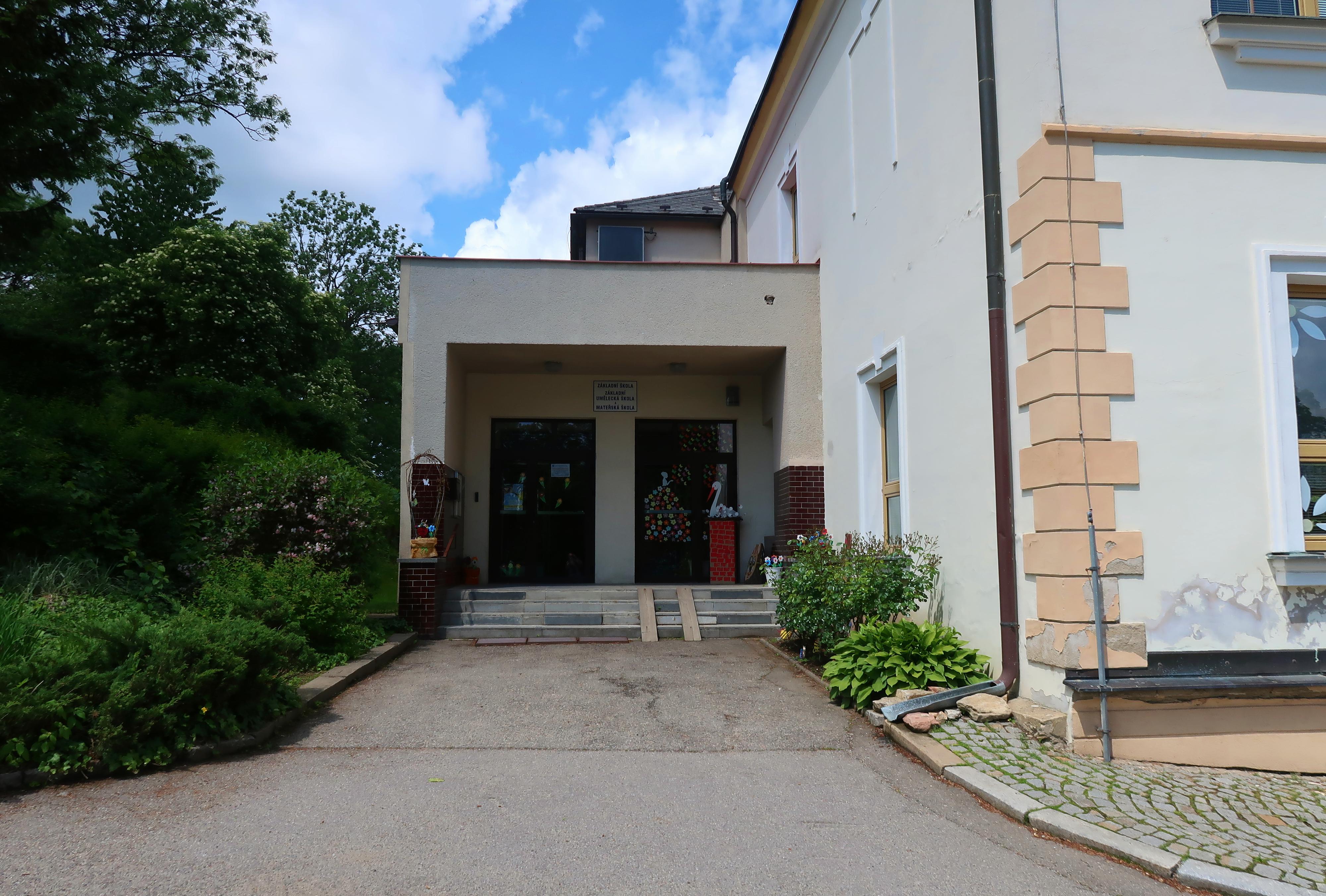 Základní škola Lipnice nad Sázavou foto 1