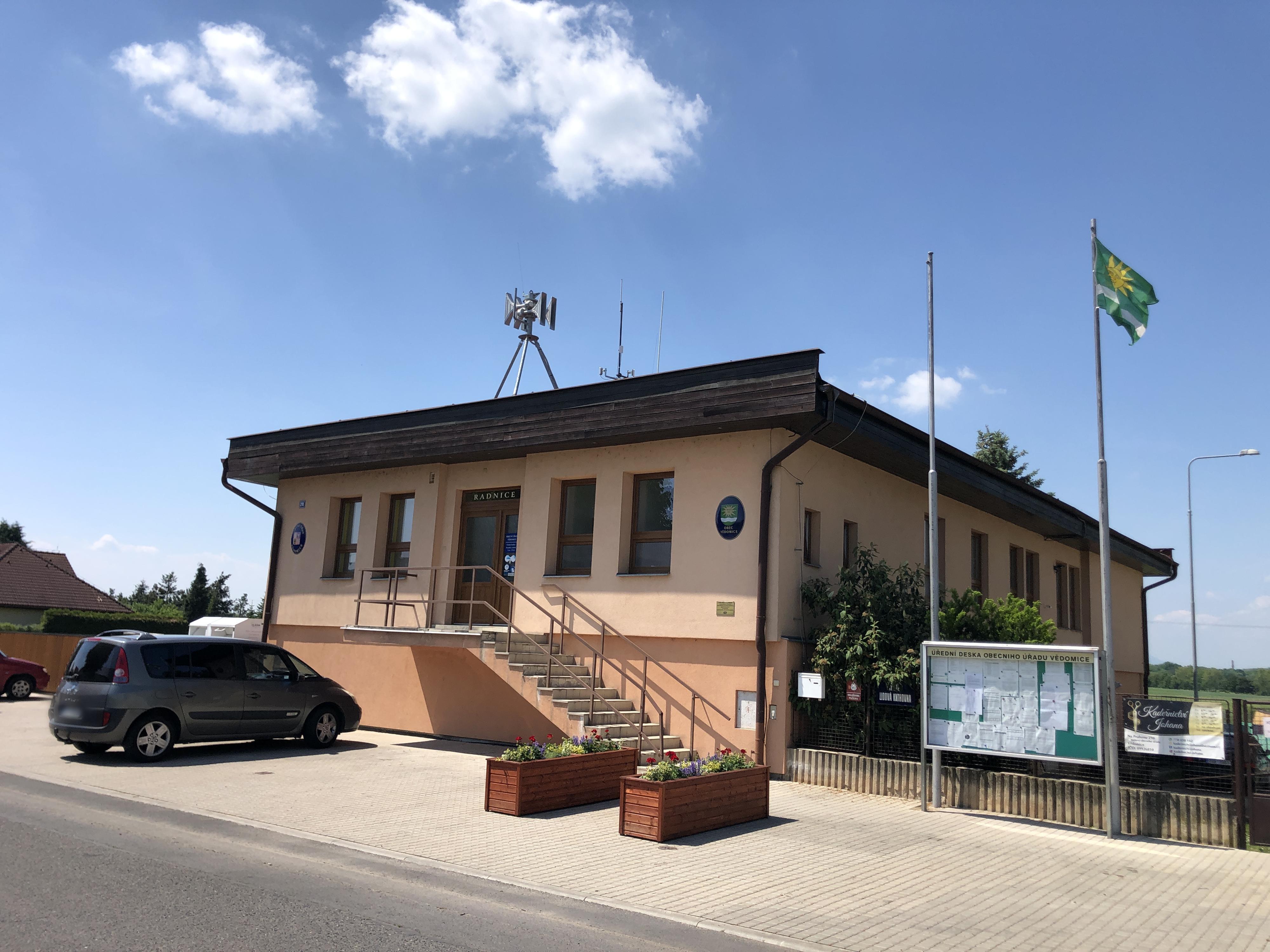 Vědomice - obecní úřad foto 4