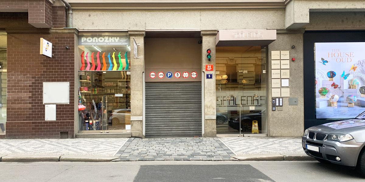 MR.PARKIT - Parking Spálená 84/5 foto 2