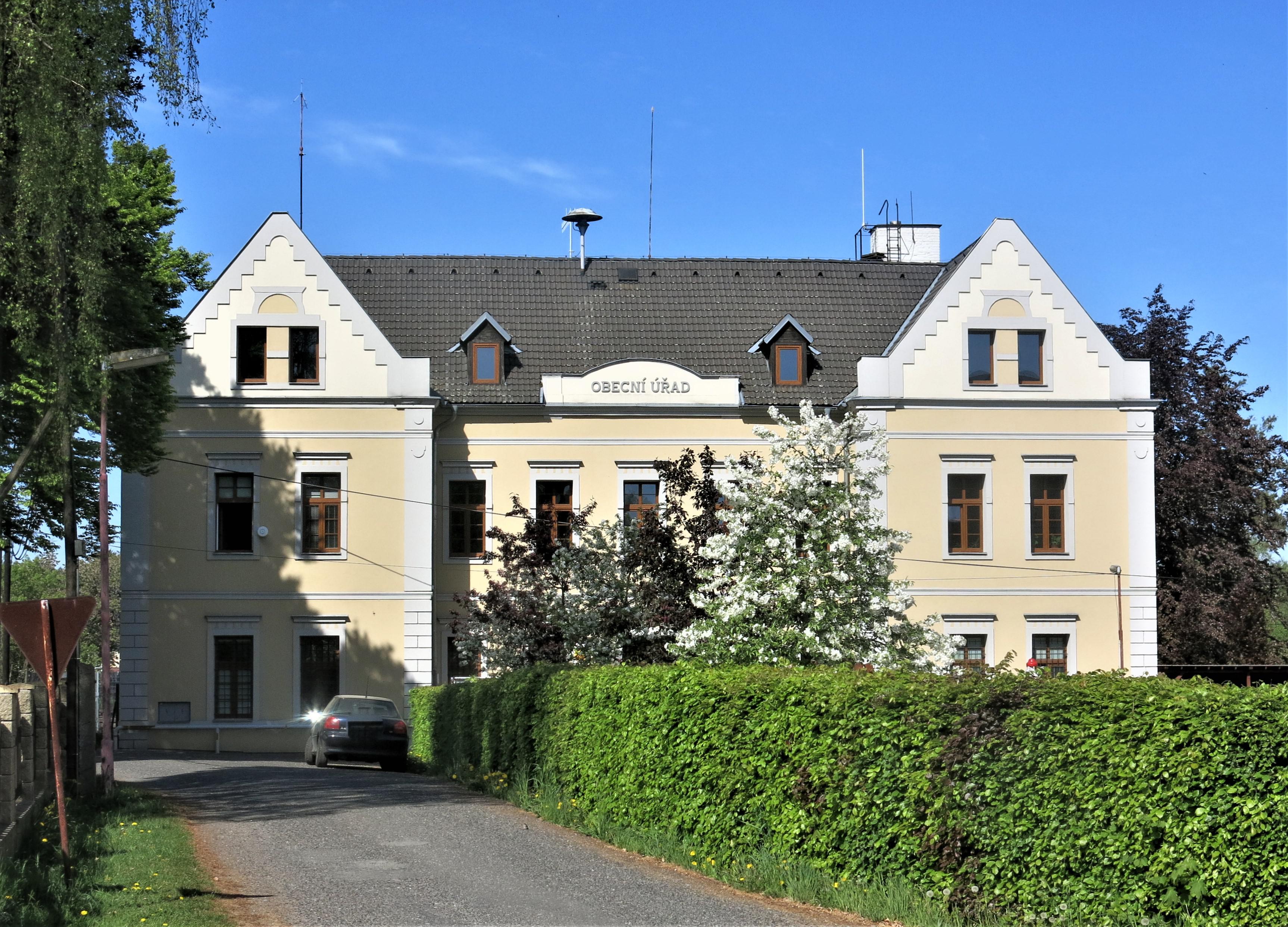 Jindřichovice pod Smrkem - obecní úřad foto 3