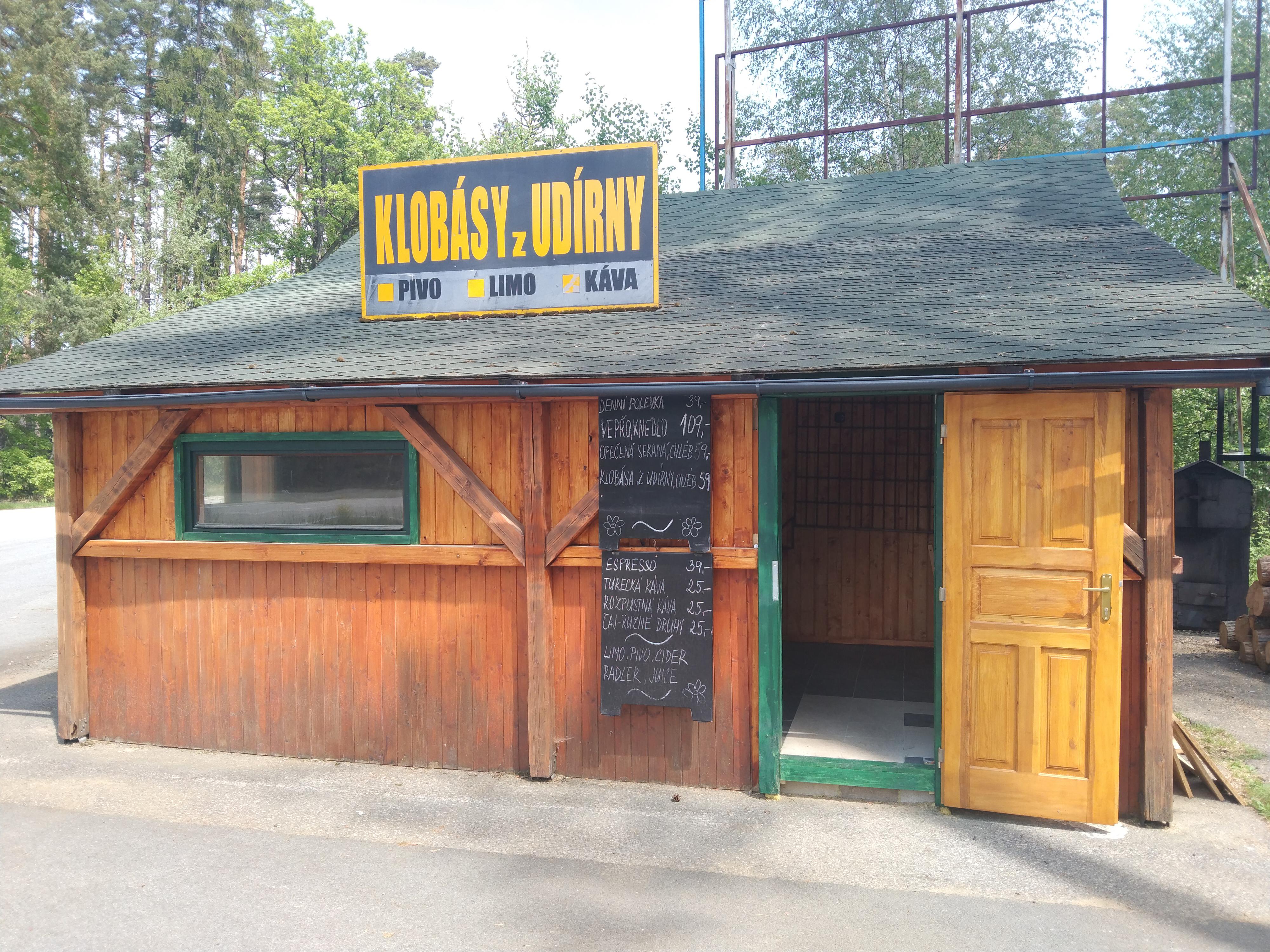 Občerstvení - Klobásy z Udírny