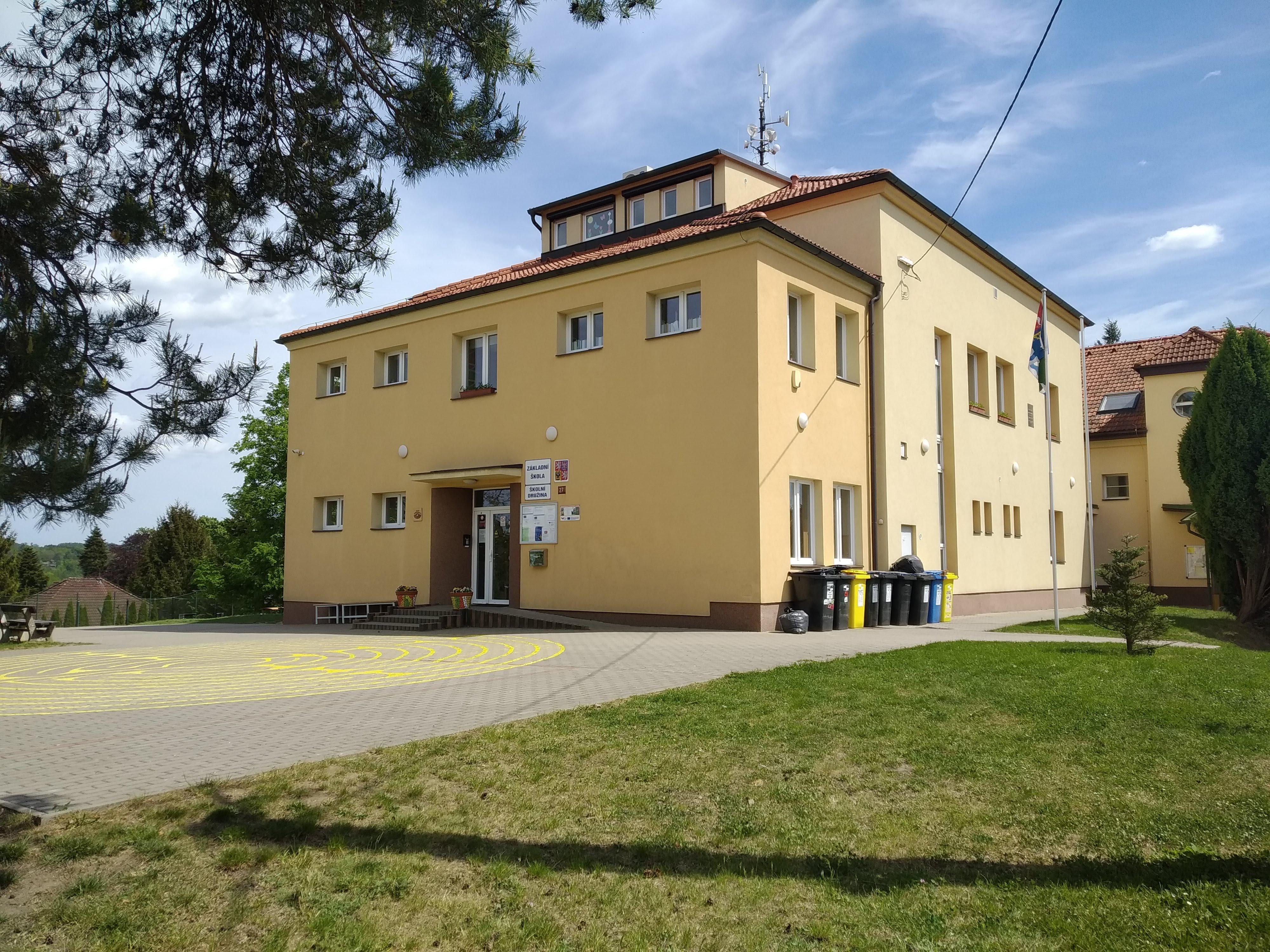 ZŠ a MŠ Senohraby foto 1