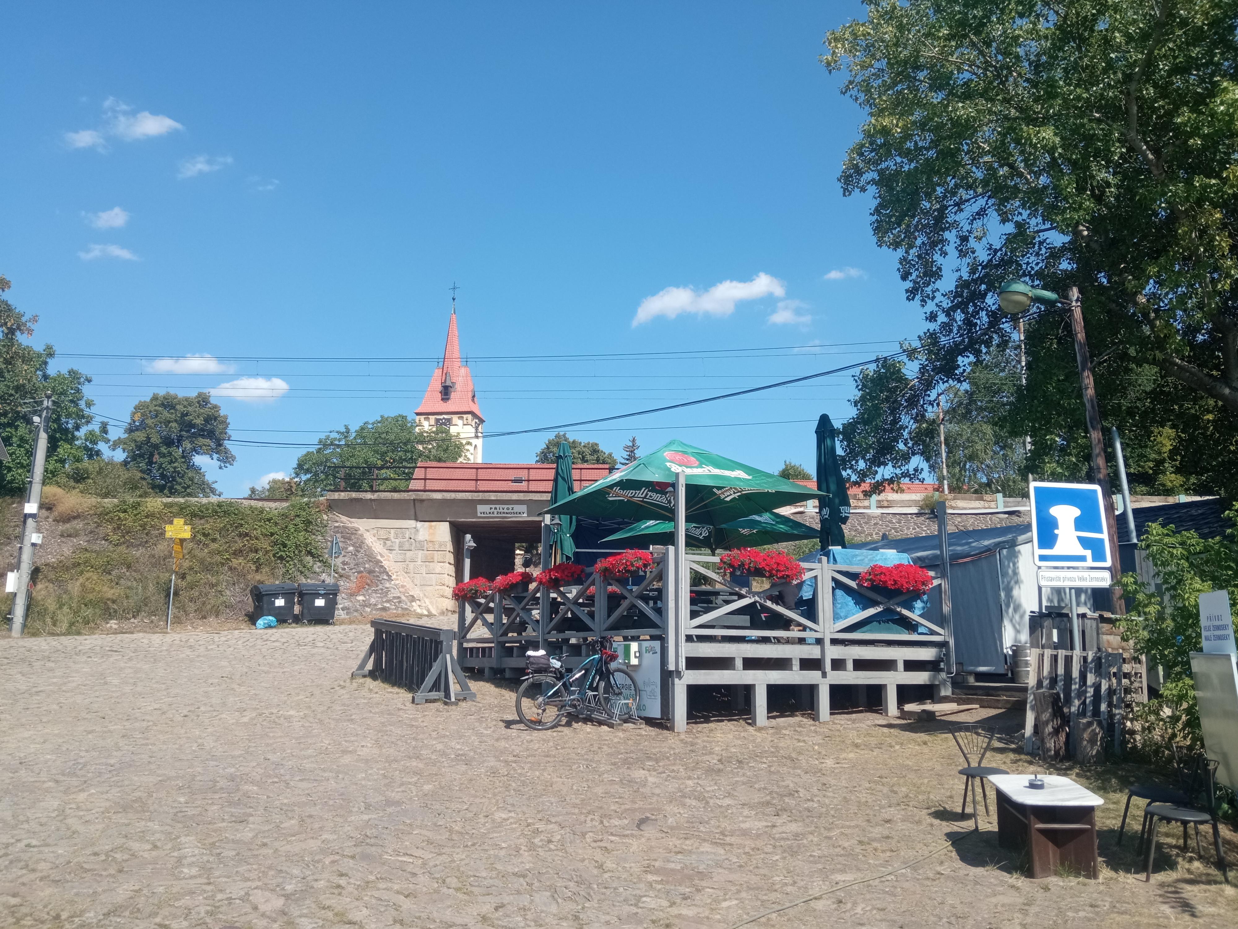 Občerstvení U Přívozu foto 1