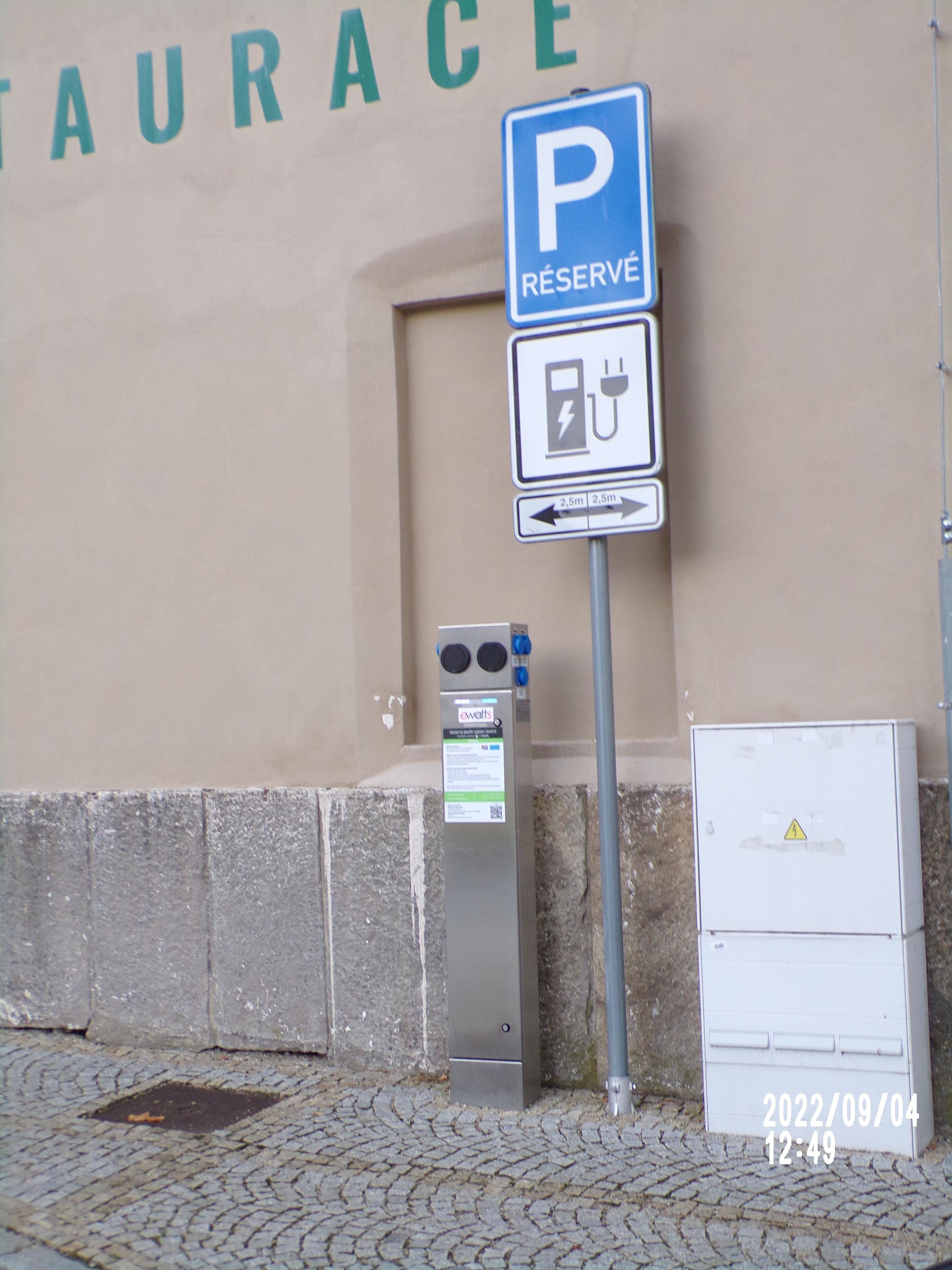 EVSELECT s.r.o. - Nabíjecí stanice foto 2