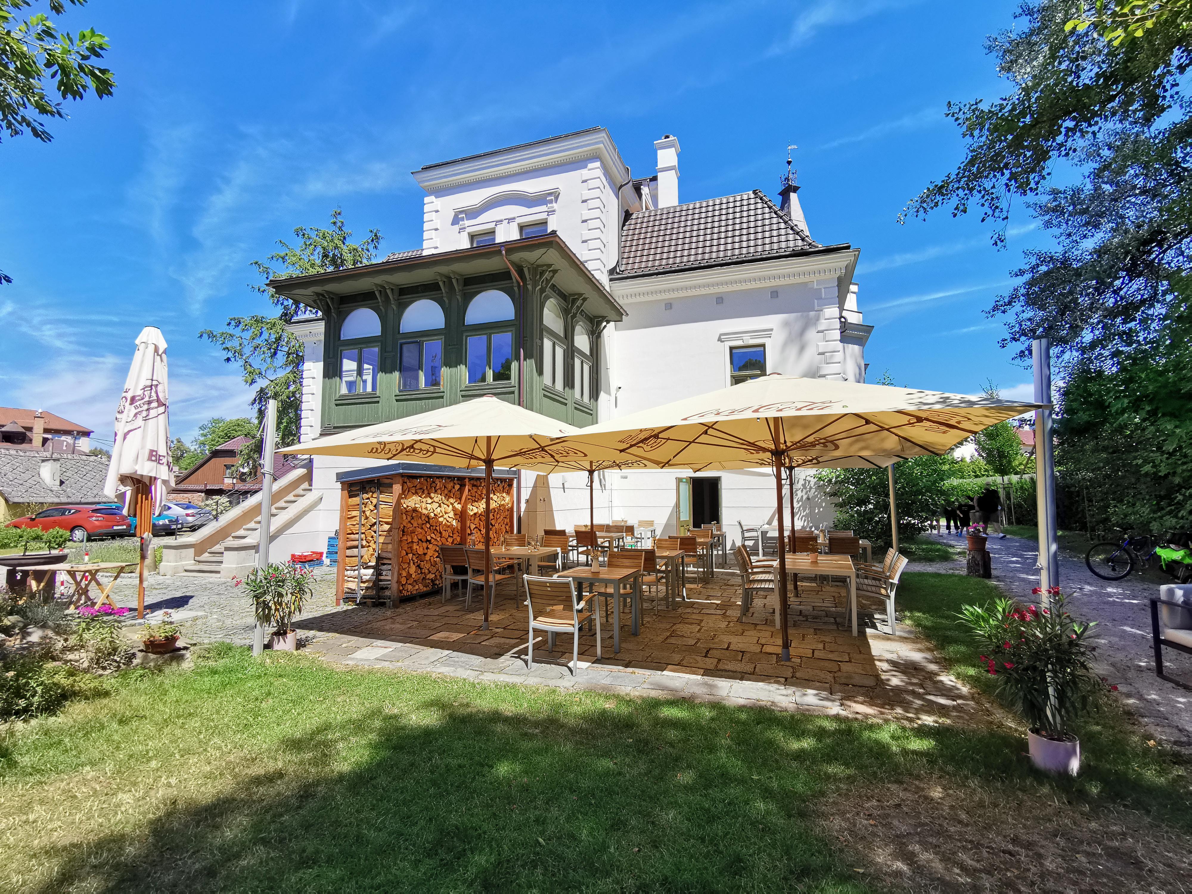 Restaurace Villa Rosenaw foto 4