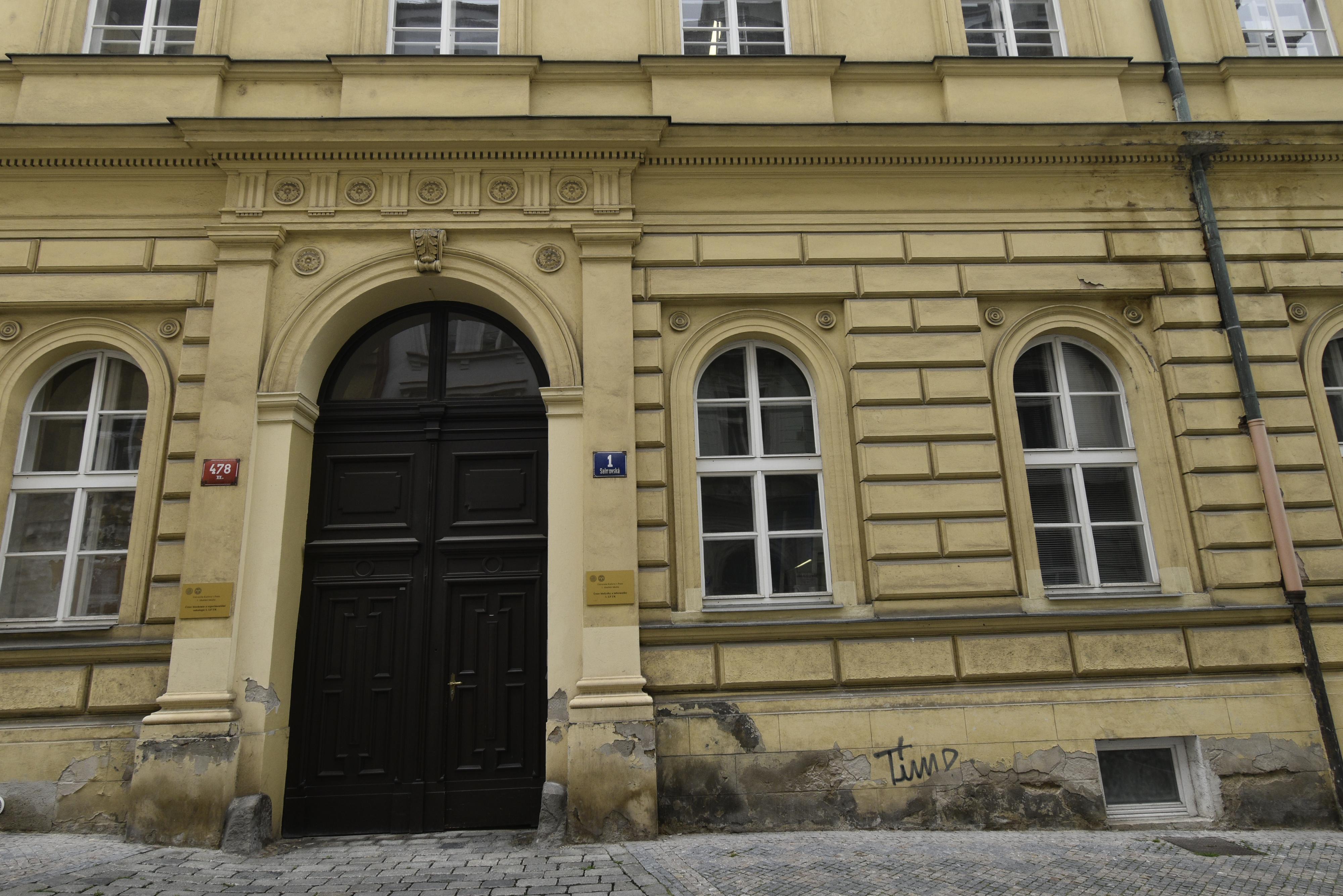Ústav biofyziky a informatiky 1. LF - Univerzita Karlova foto 2