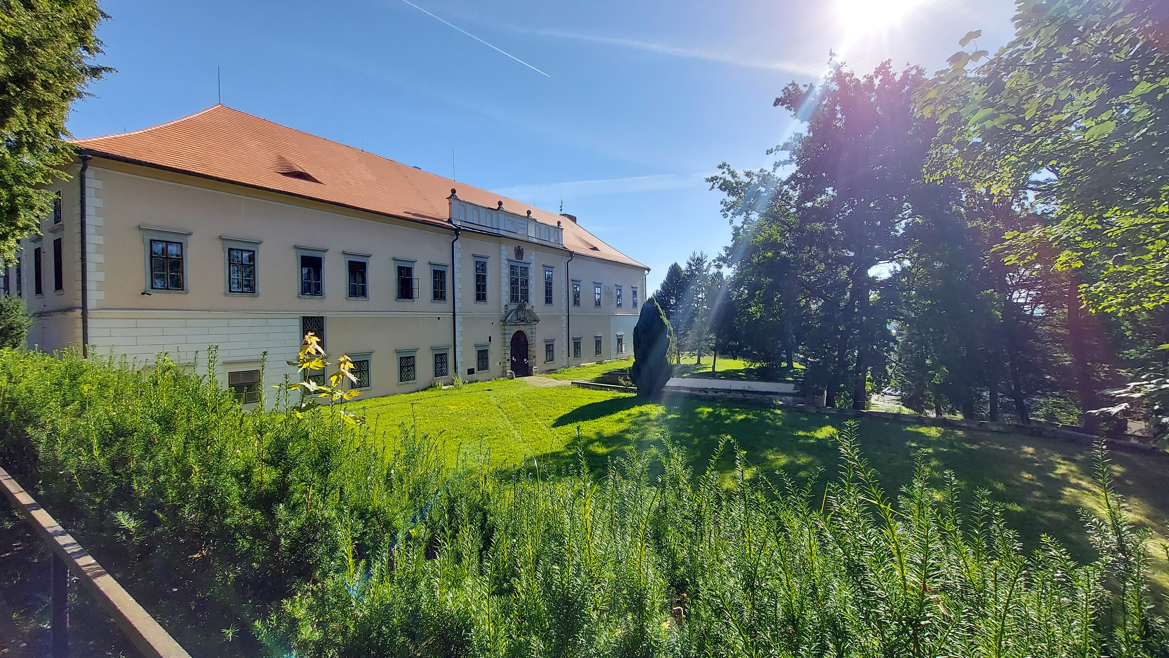 Zámek Štěkeň foto 3