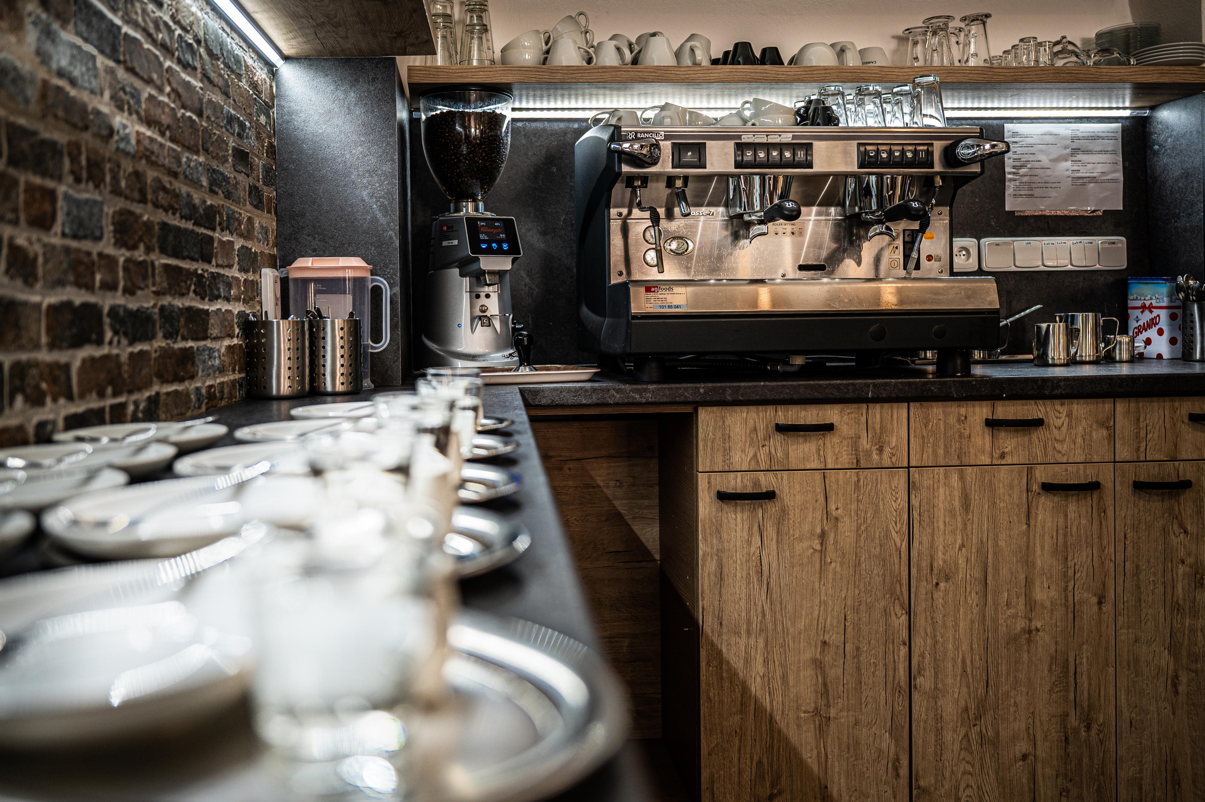 Kavárna a cukrárna Mlsný kocour foto 2