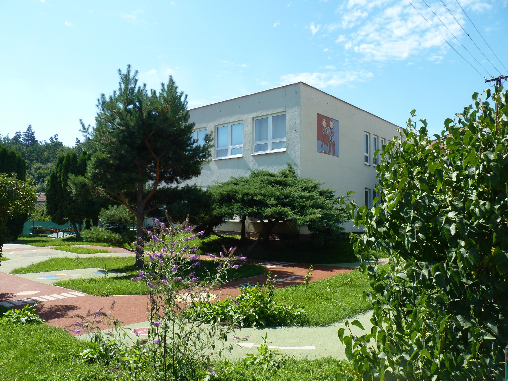 ZŠ a MŠ Ivančice - Němčice,  Tovární foto 4