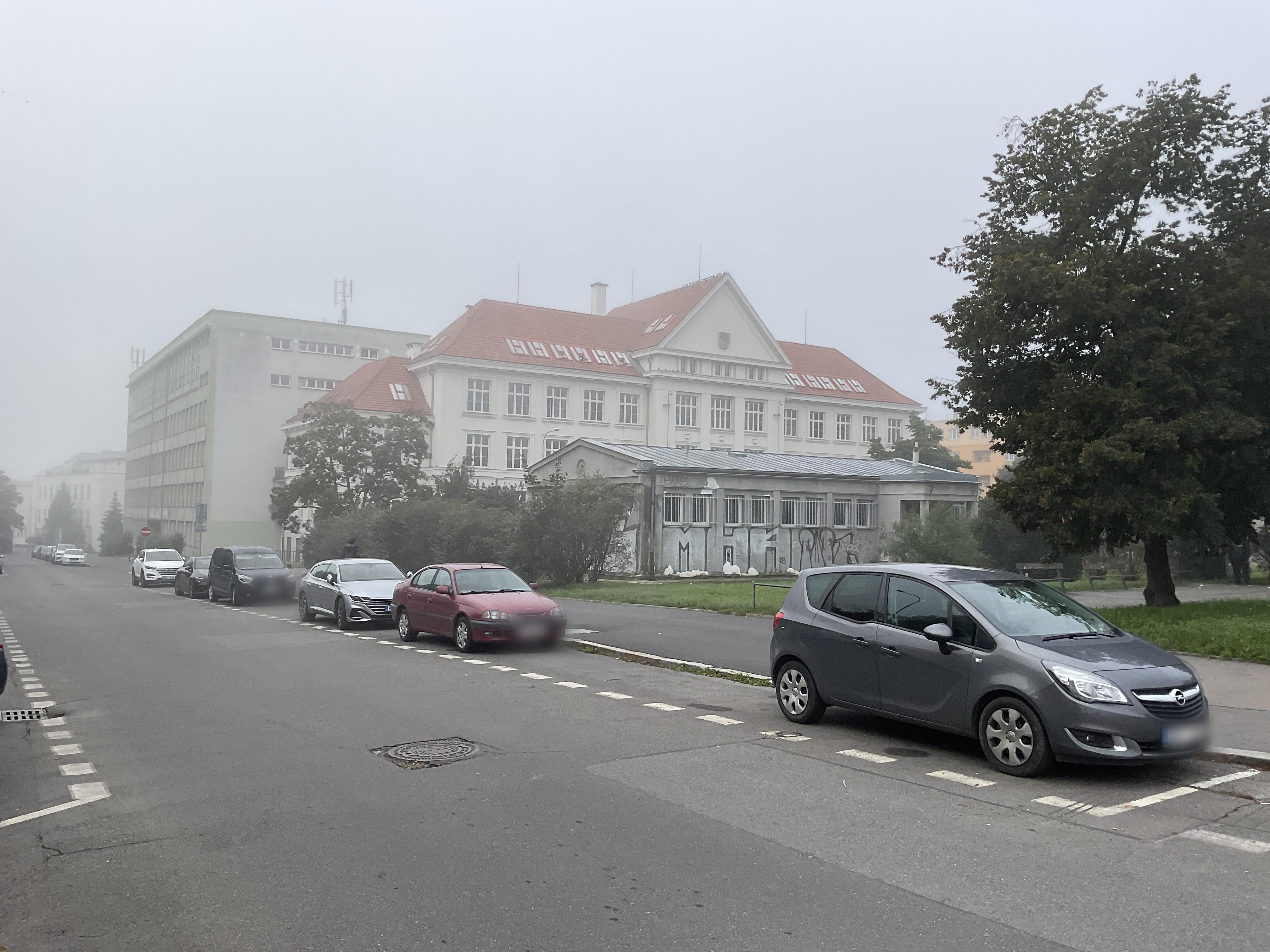 Vyšší odborná škola a Střední umělecká škola Václava Hollara Praha foto 2