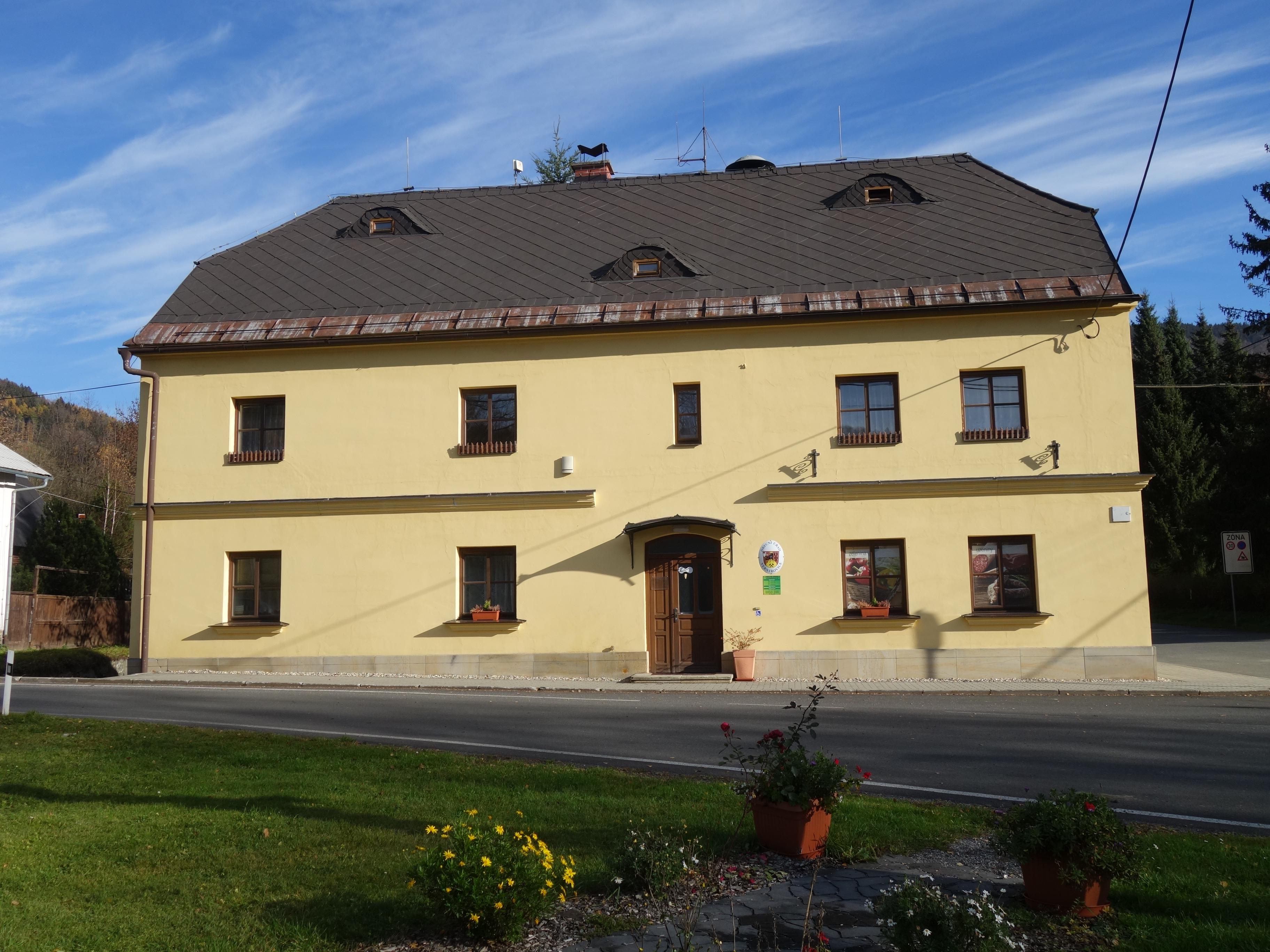 Vernířovice - obecní úřad foto 6