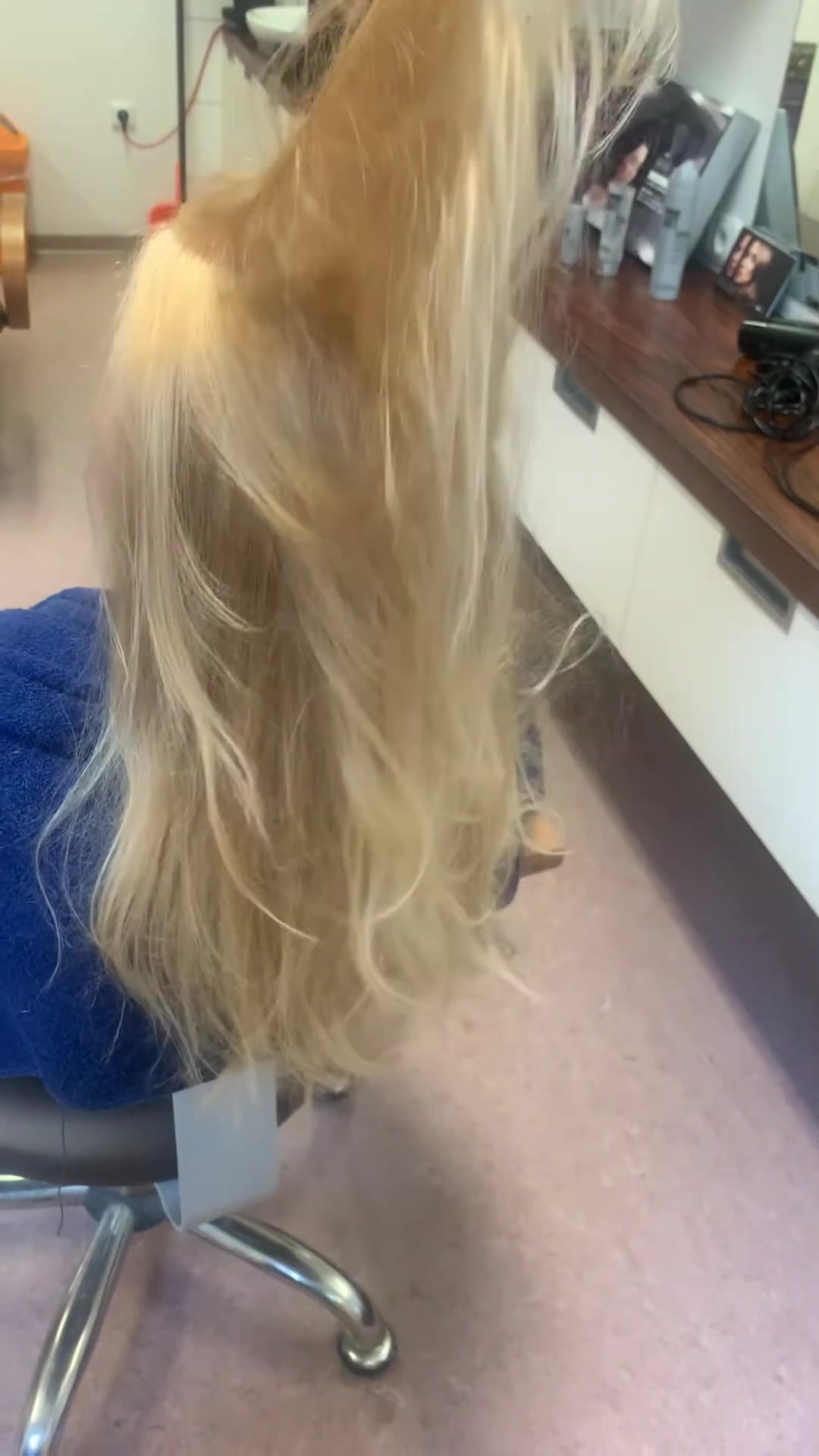 Kadeřnictví v Laře foto 2 (náhled videa)