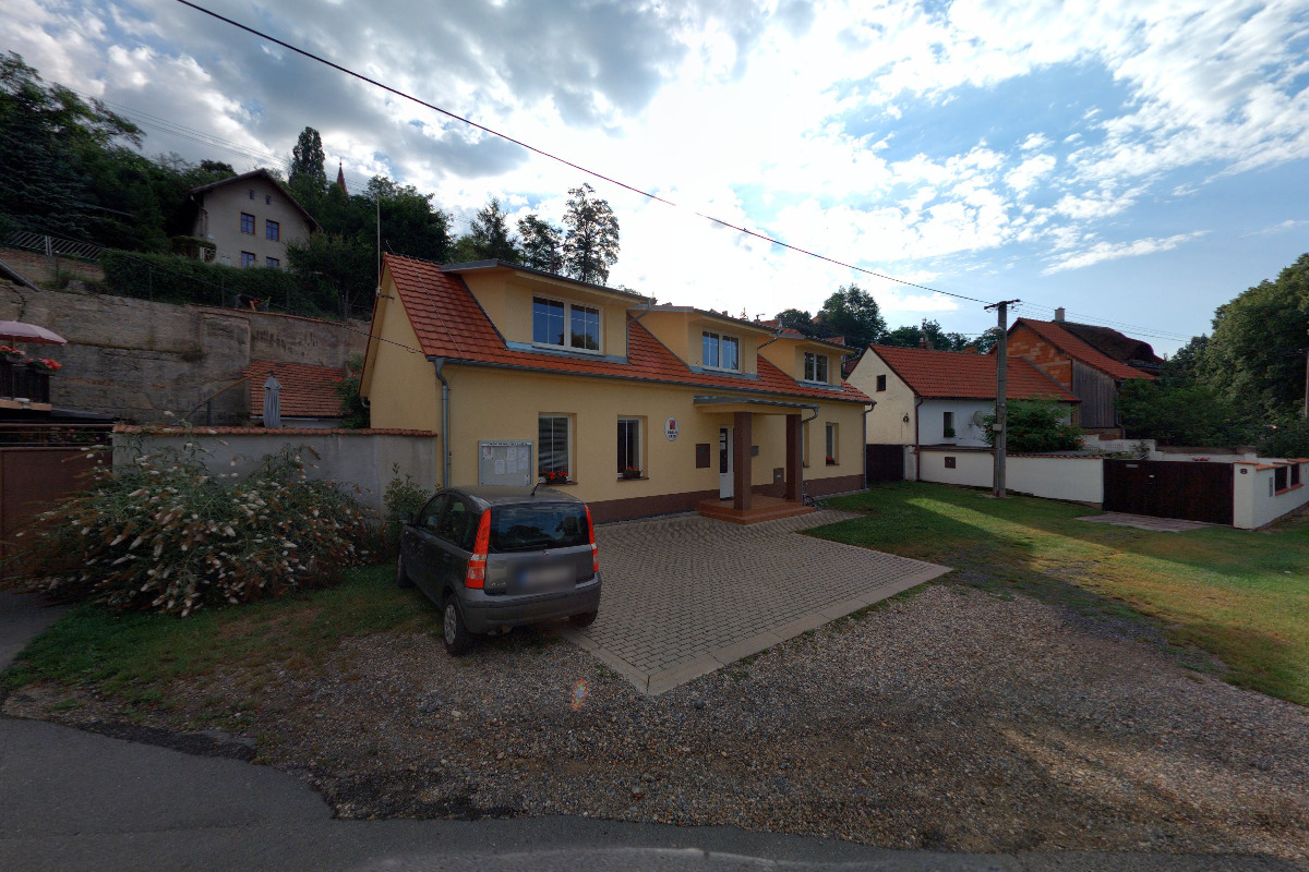 Chržín - obecní úřad foto 2