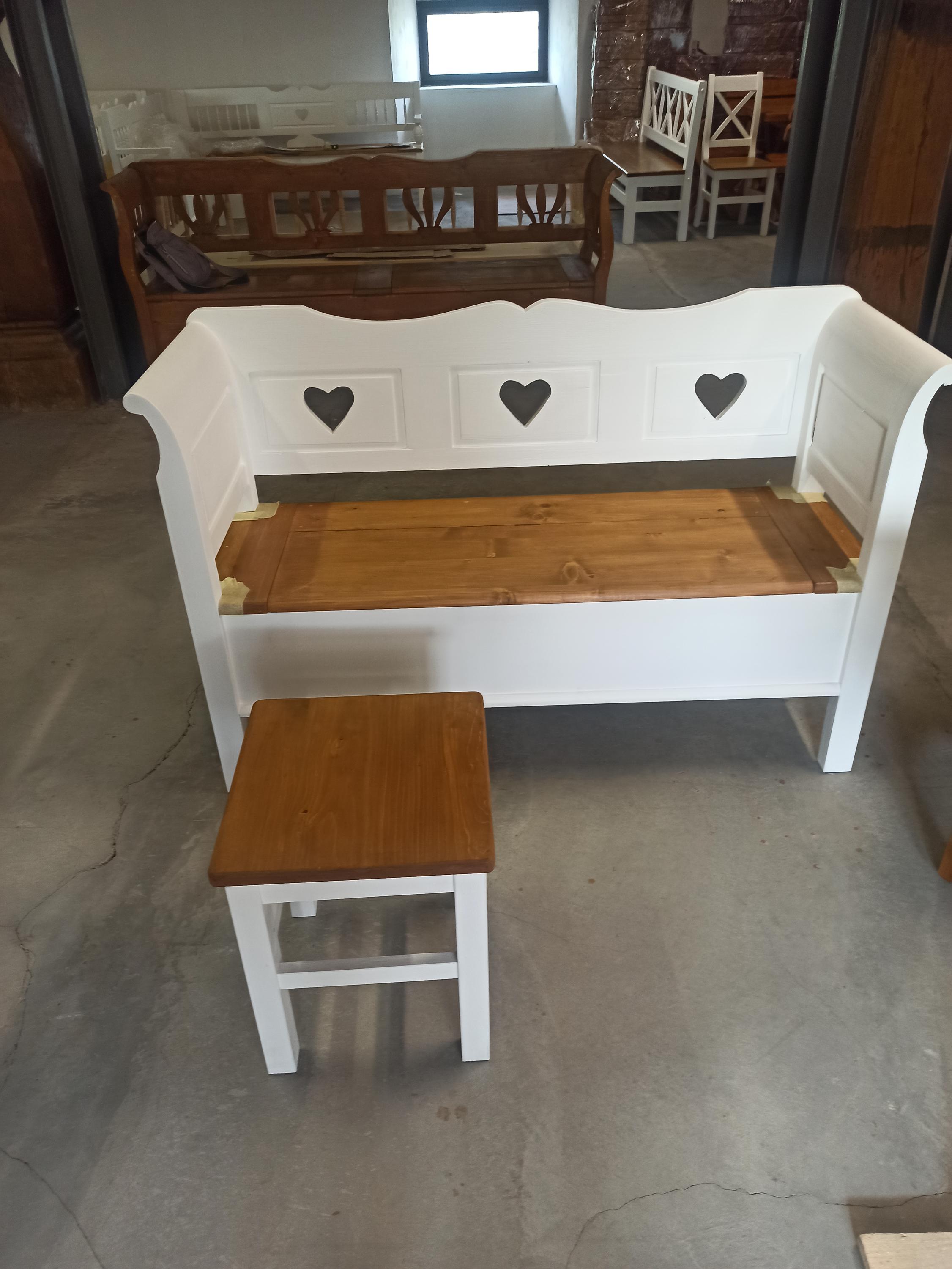 Tradiční řemeslný nábytek foto 5