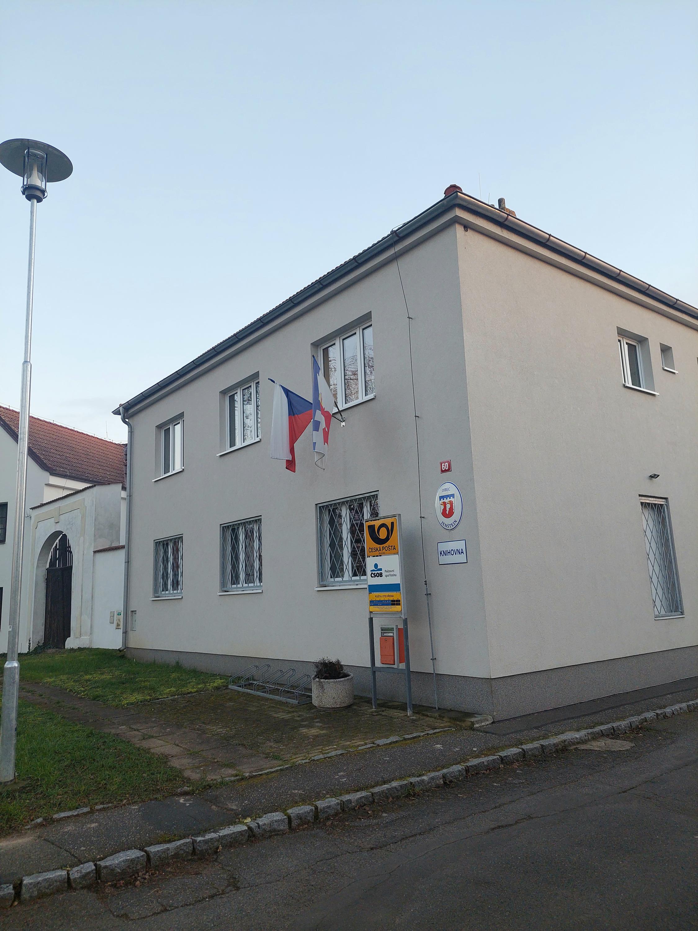 Jenštejn - obecní úřad foto 3
