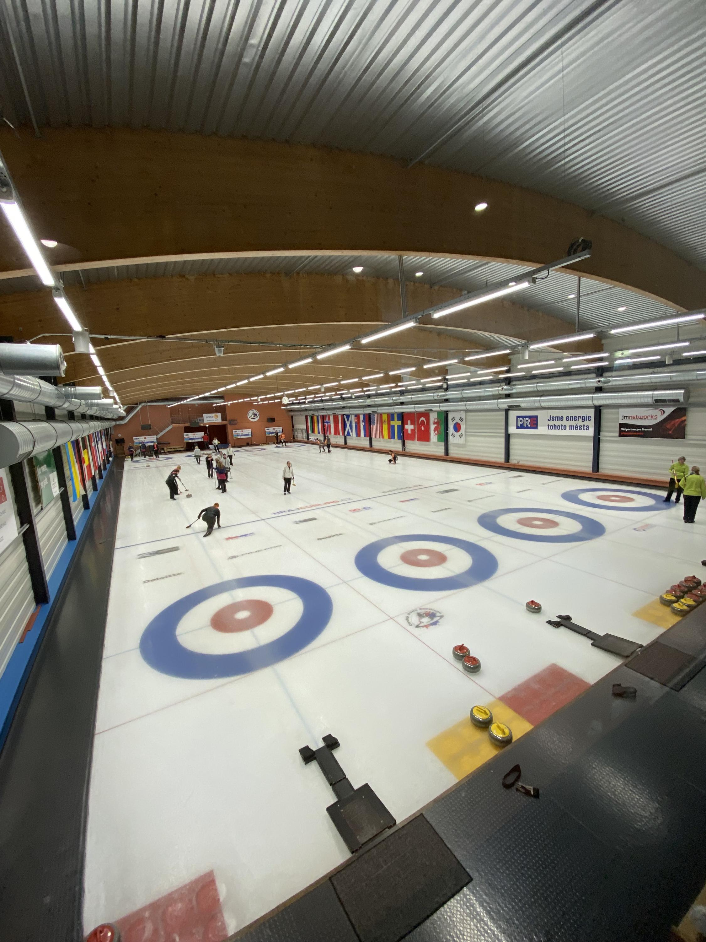 CURLING PROMO - curlingová hala foto 2