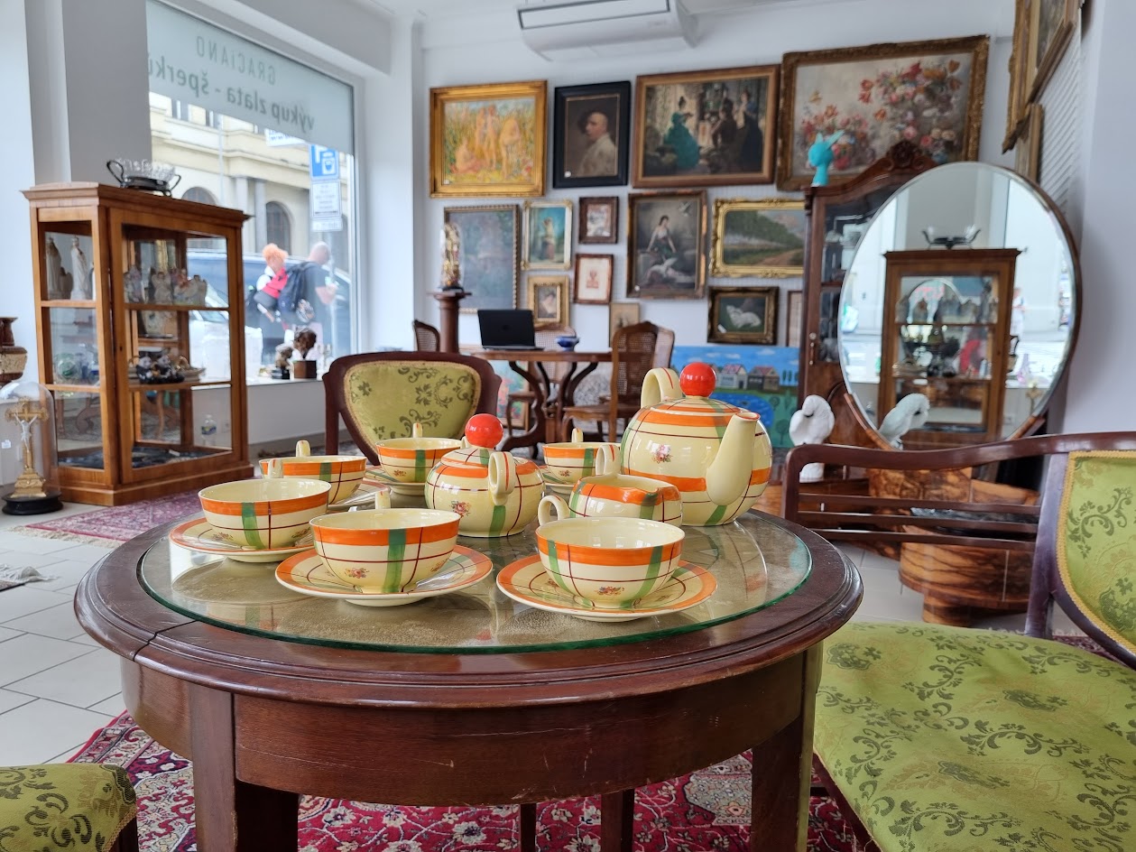 Galerie GRACiANO (antik - šperky - umění) - PRAHA foto 2