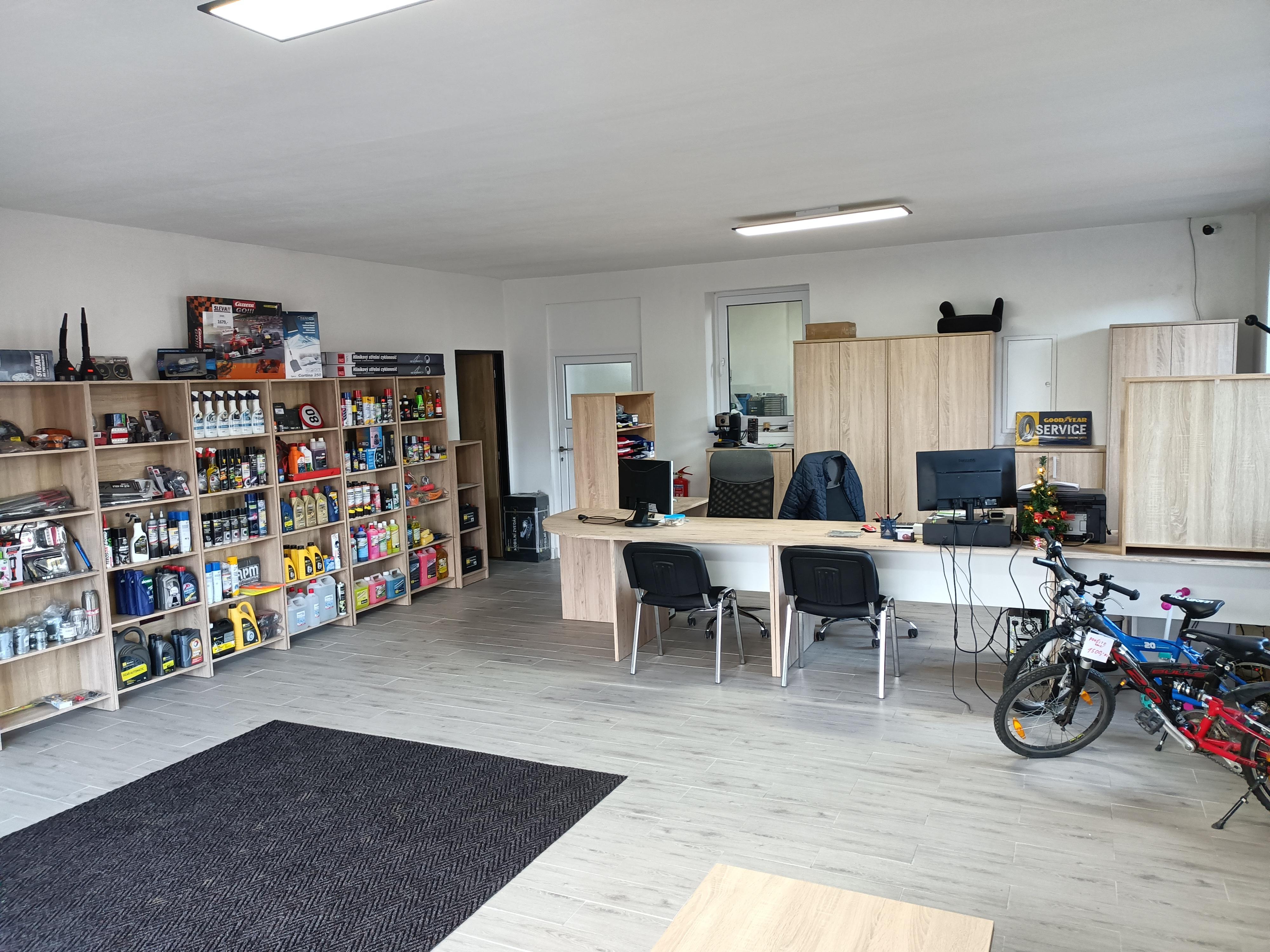 Autoservis - pneuservis - autodíly Andrle foto 5