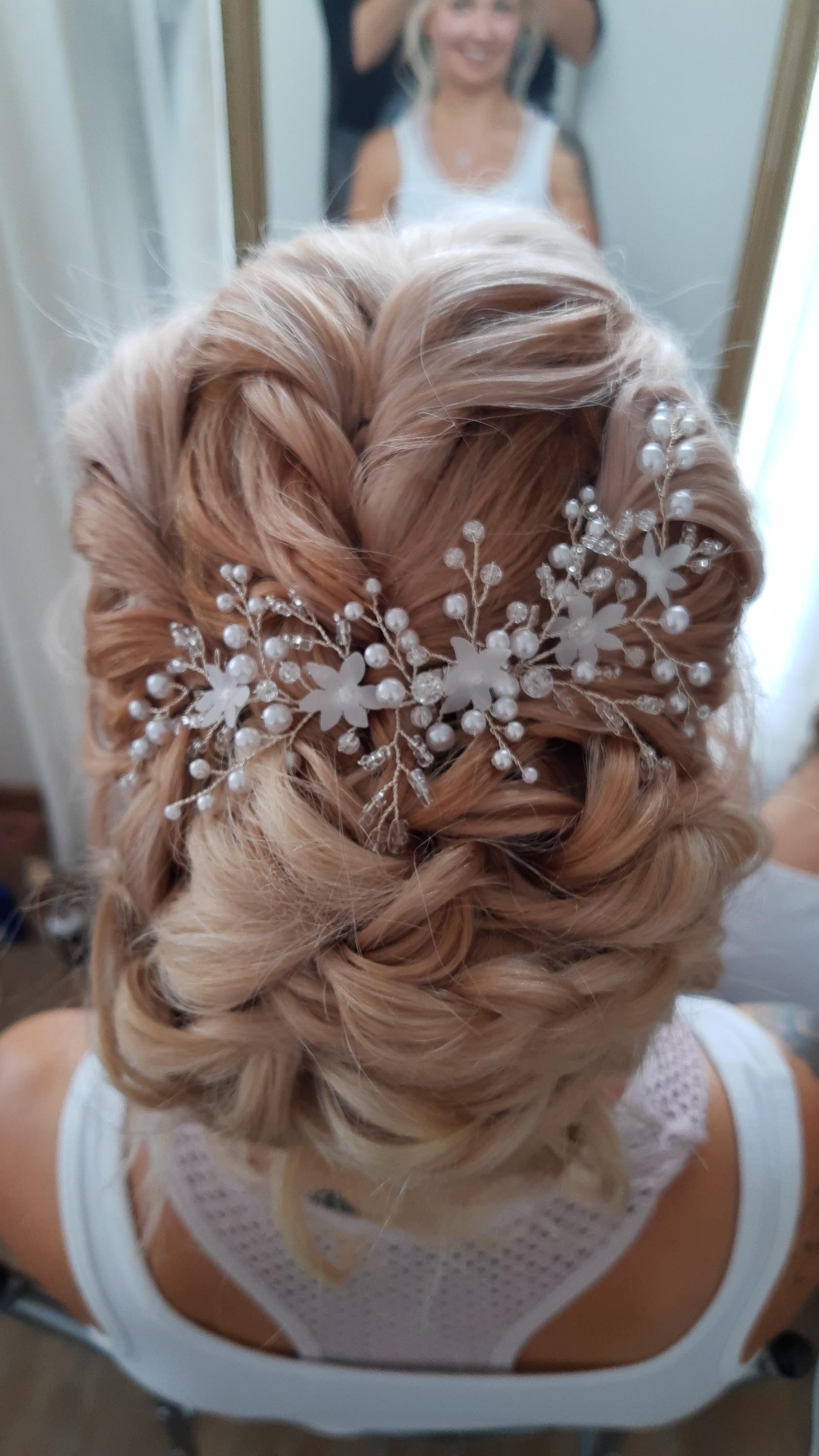 Ilona Češková - vizážistka a vlasová stylistka foto 2